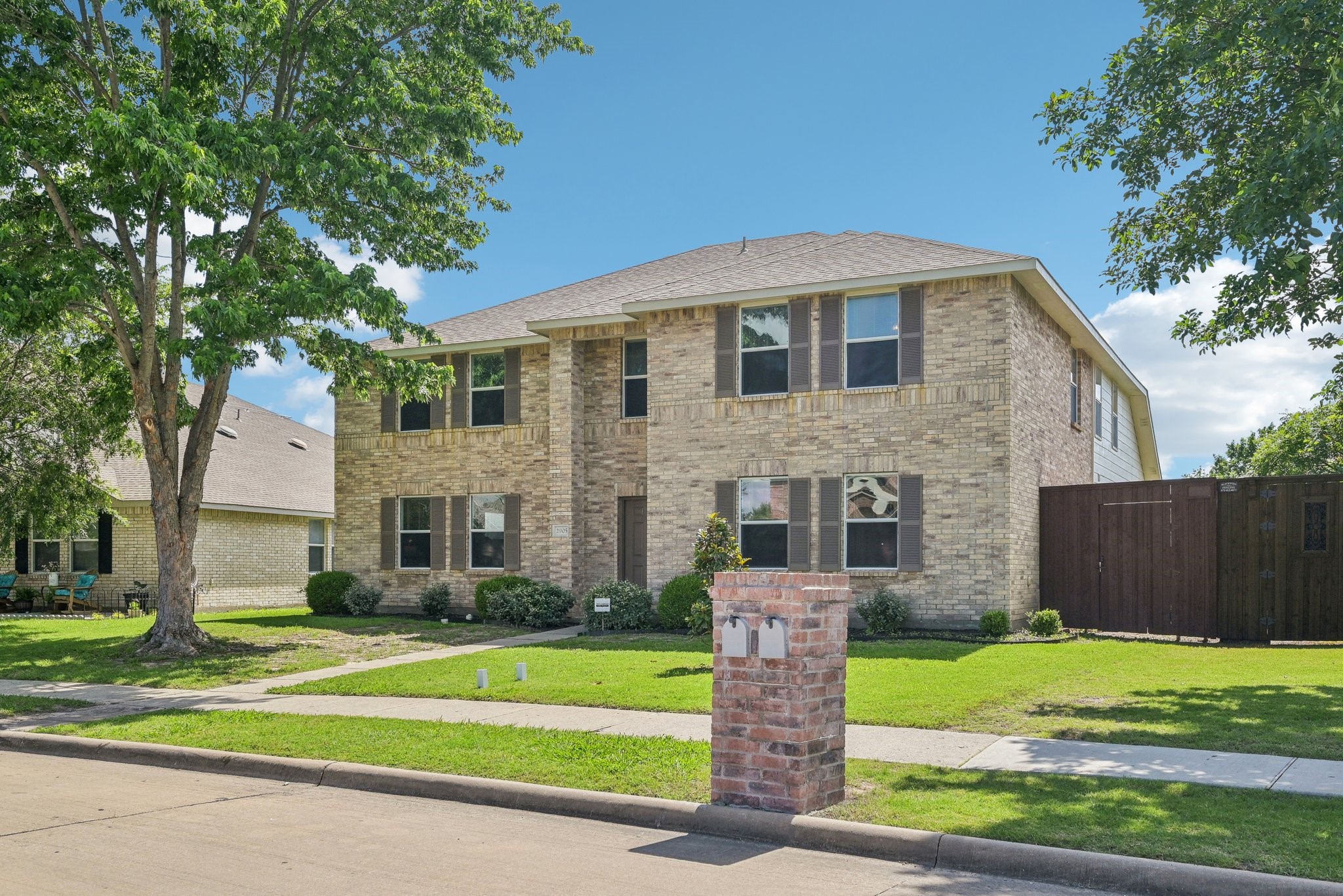 2905 Meadow Bluff Drive