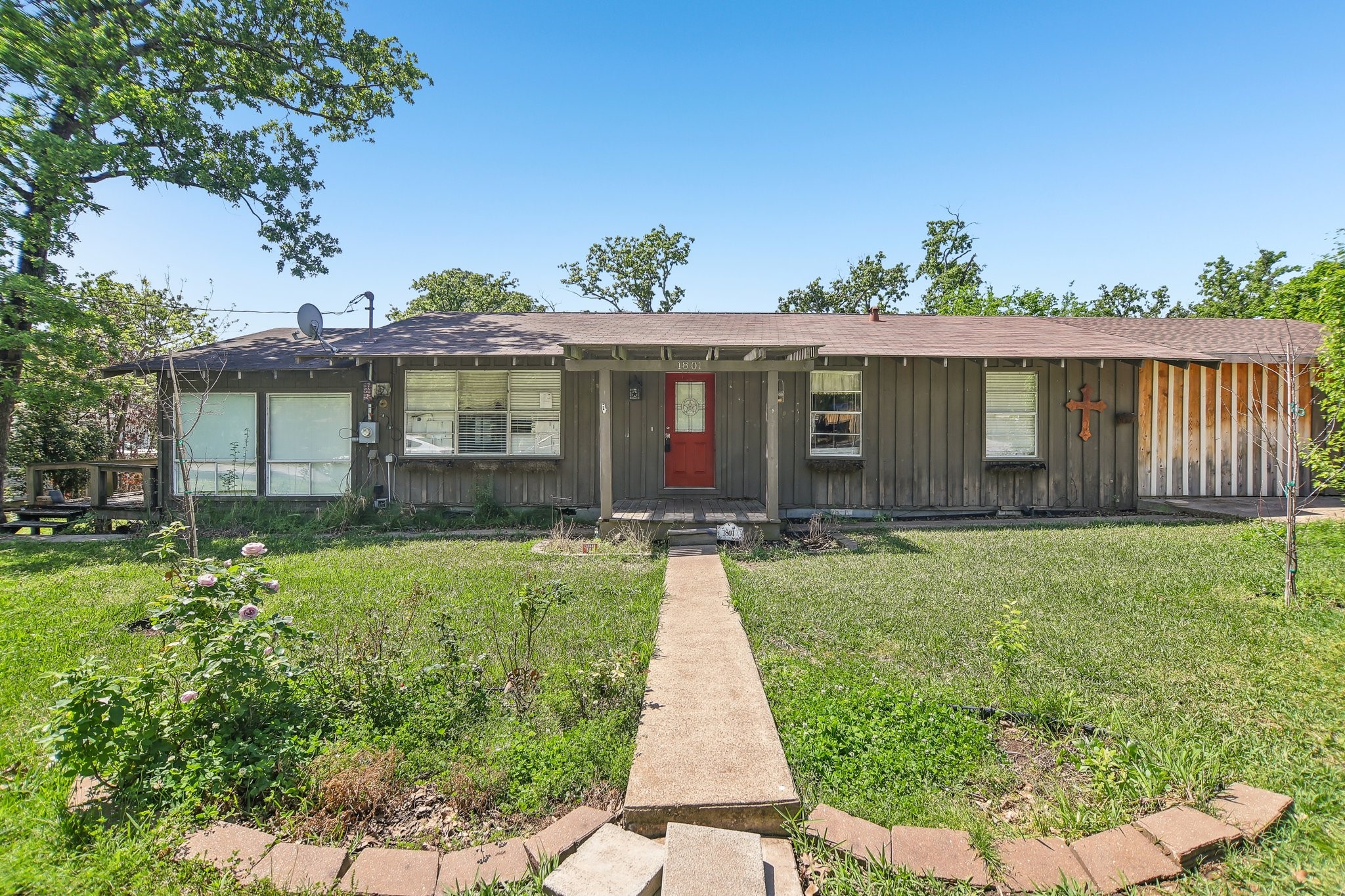 1801 Scenic Drive