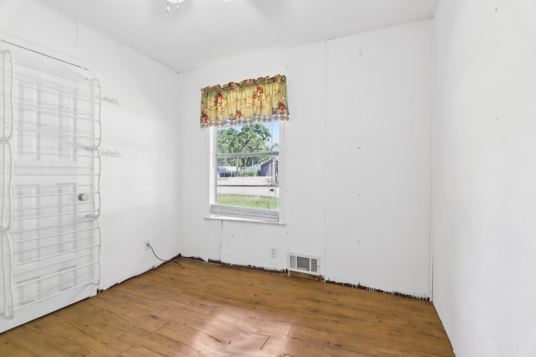 1801 Scenic Drive