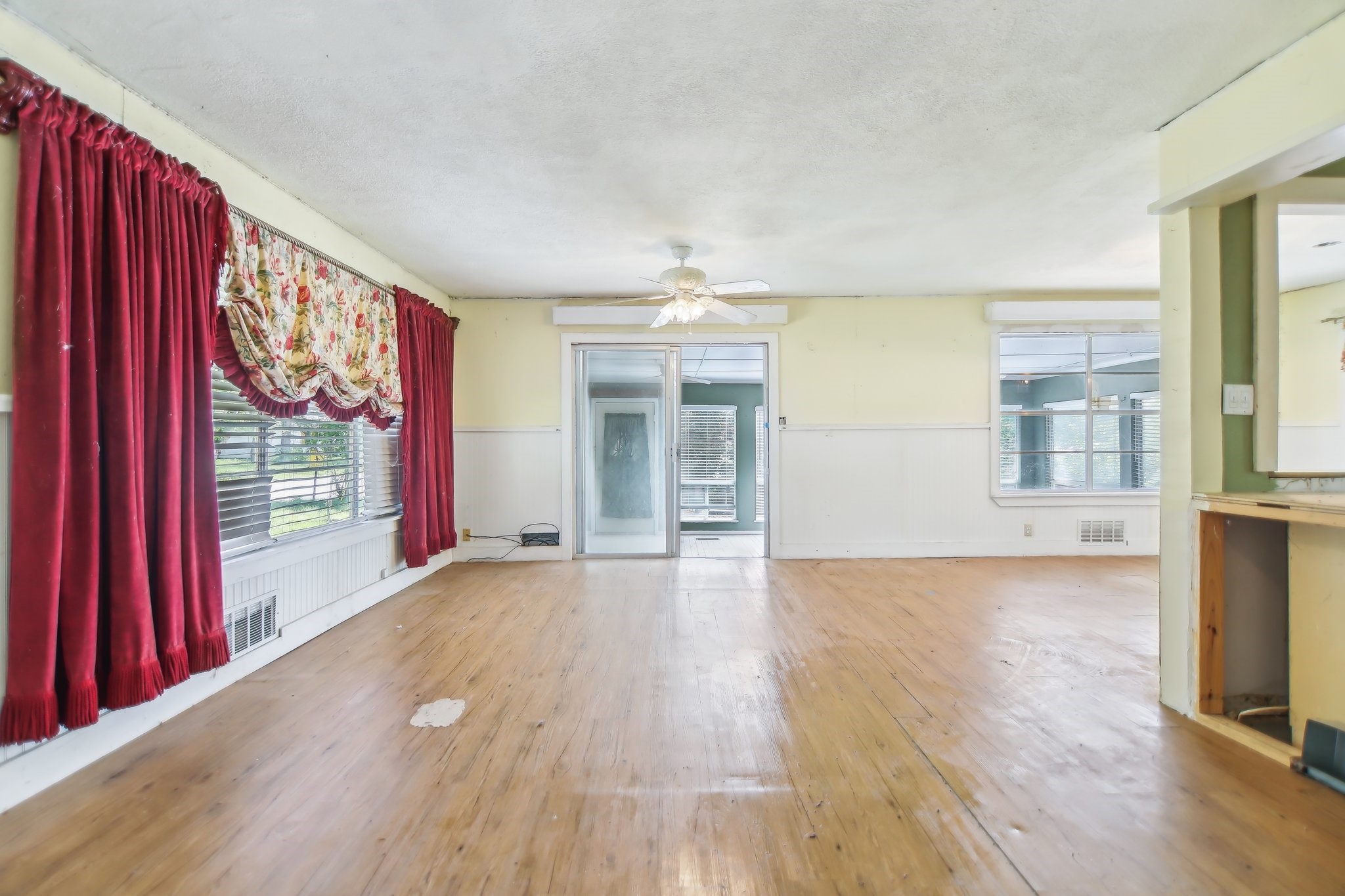 1801 Scenic Drive
