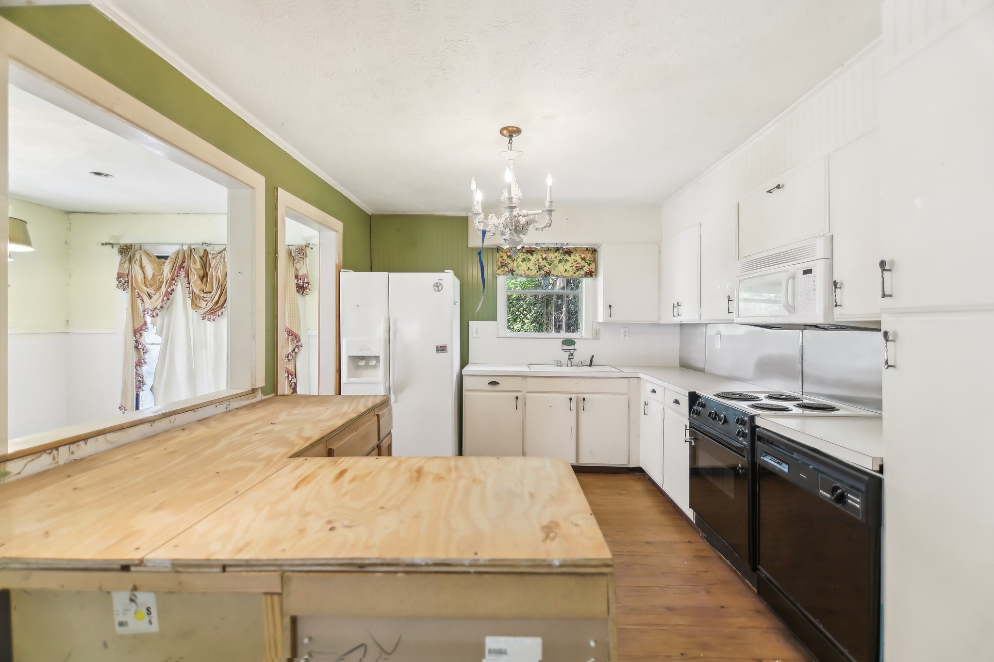 1801 Scenic Drive