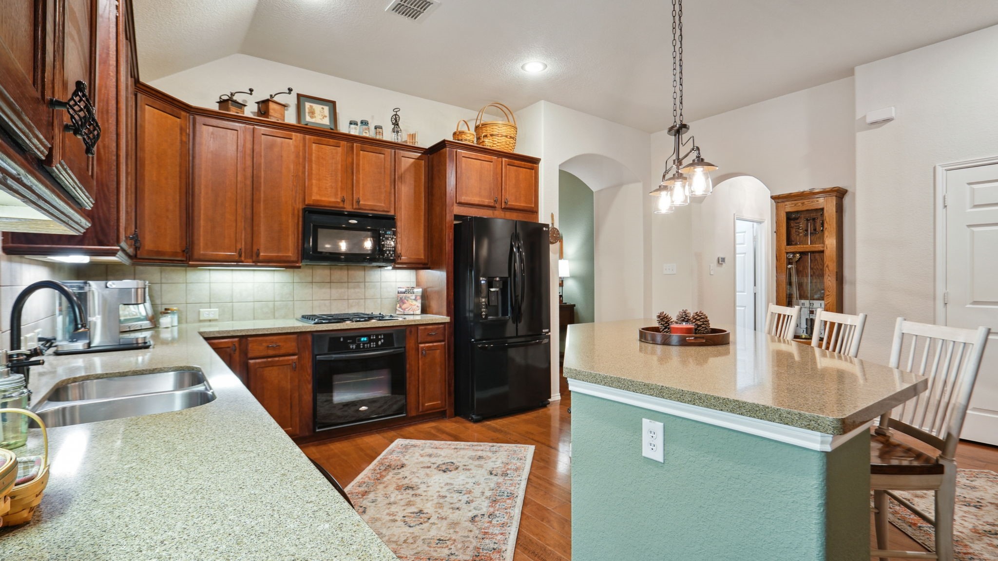 5512 Old Orchard Drive