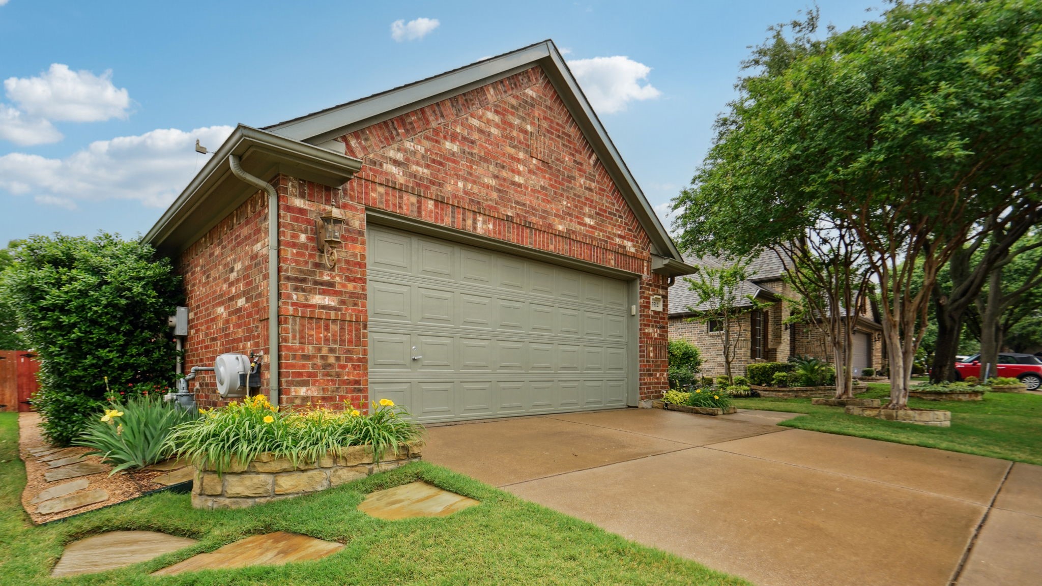 5512 Old Orchard Drive