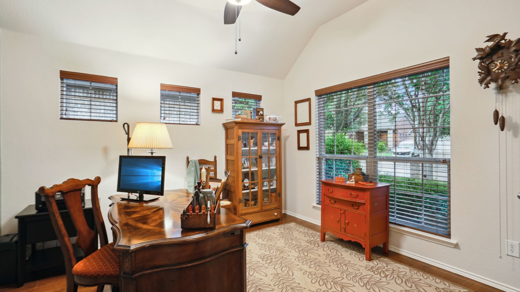 5512 Old Orchard Drive