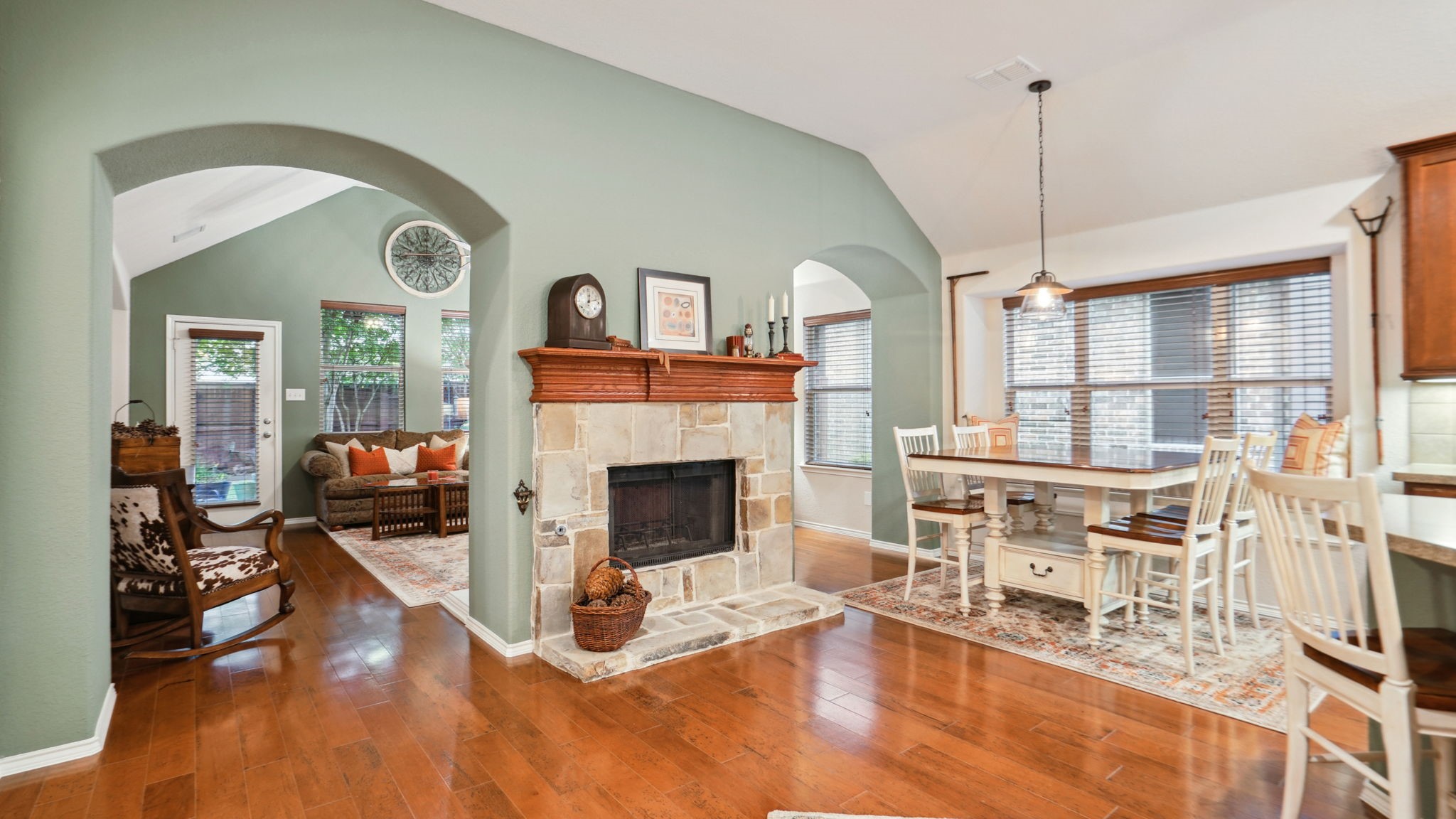 5512 Old Orchard Drive