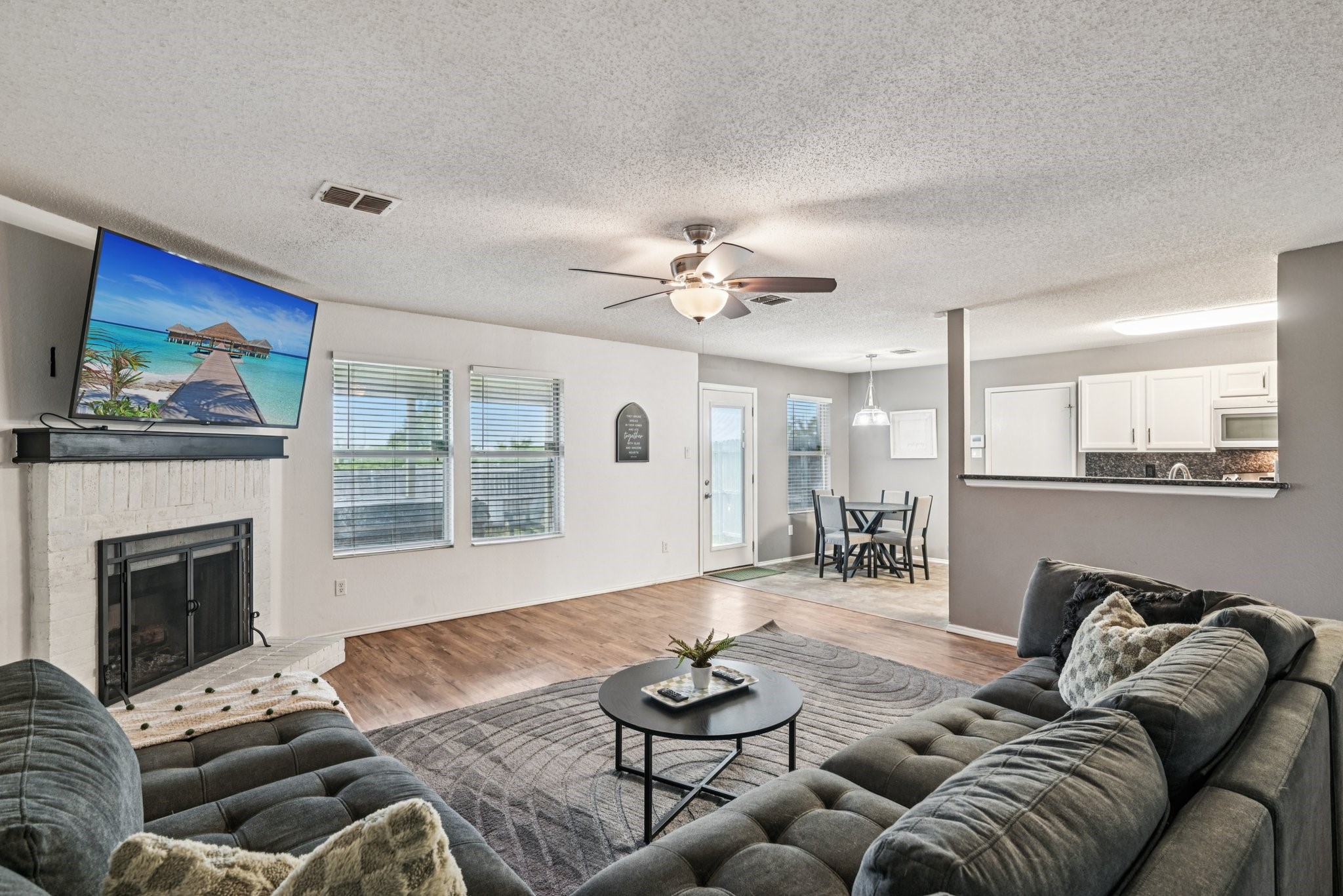 2501 Eastwood Drive