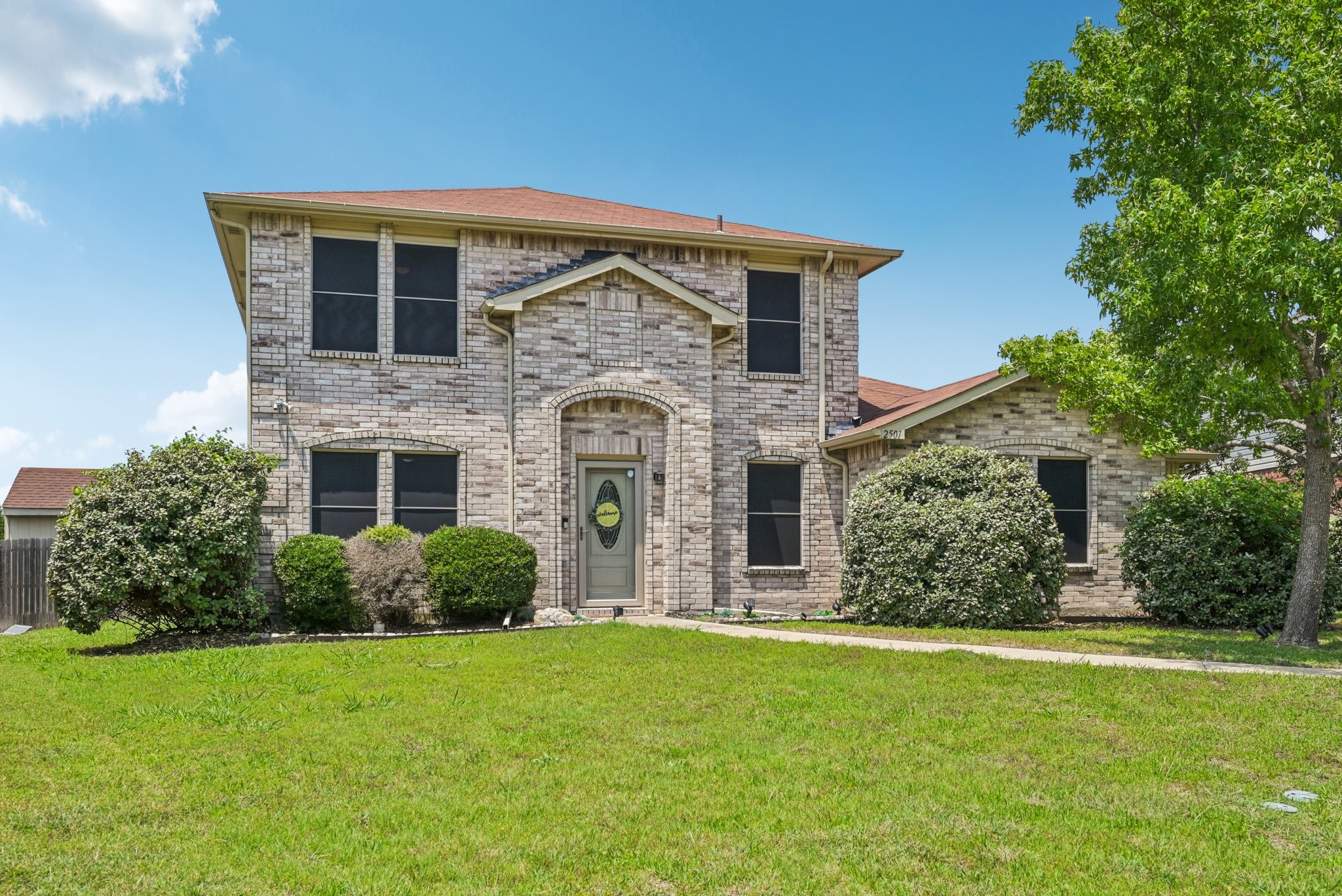 2501 Eastwood Drive