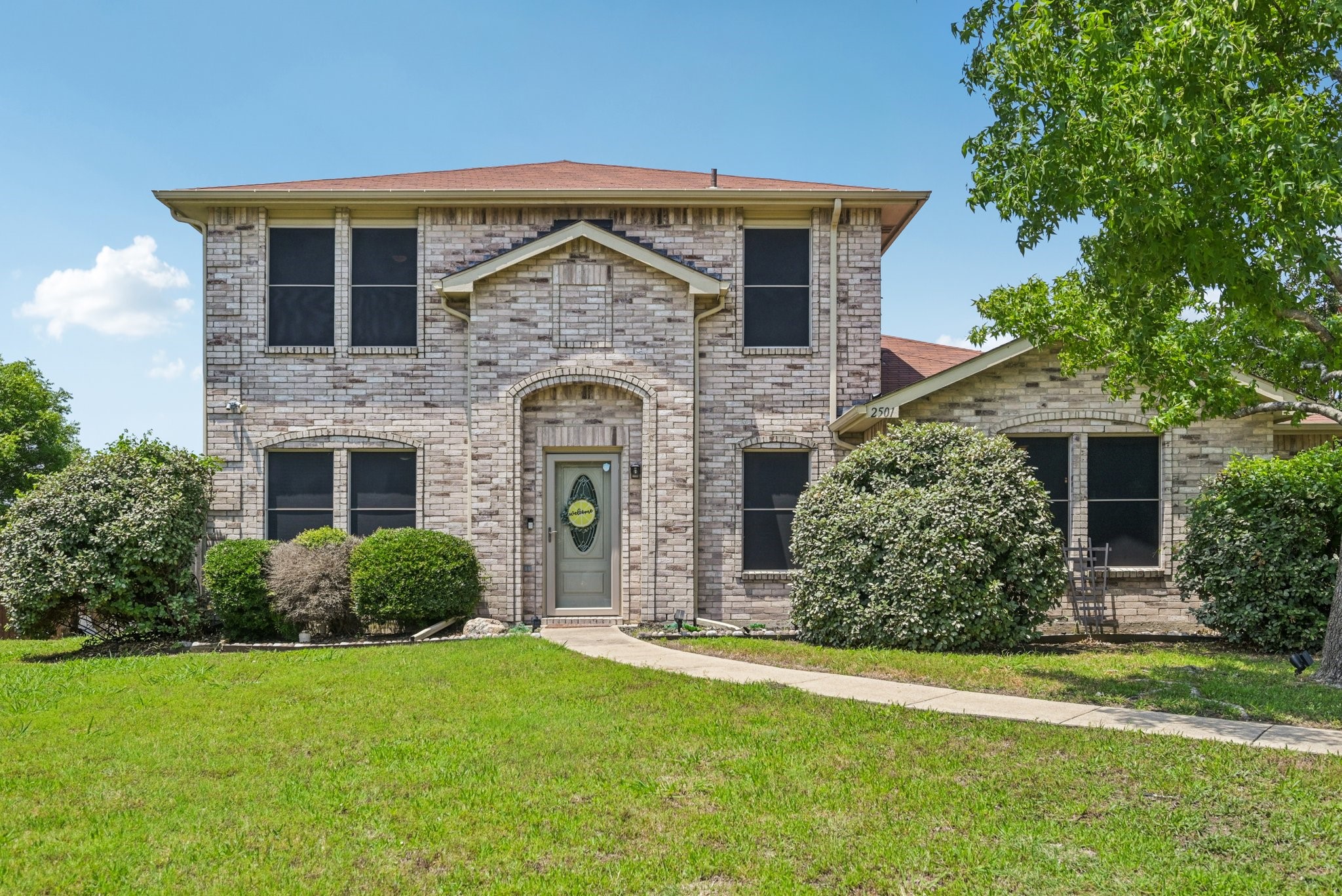 2501 Eastwood Drive