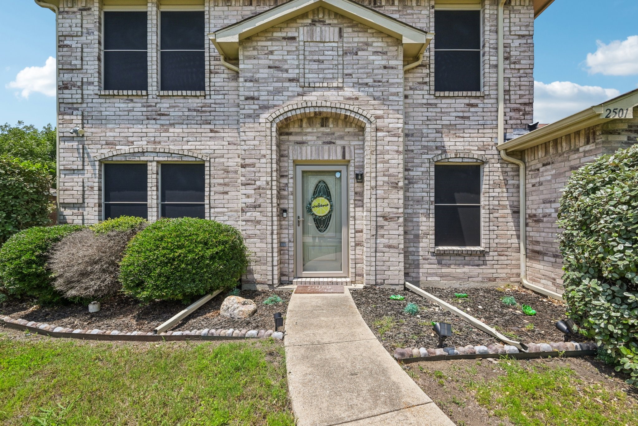 2501 Eastwood Drive