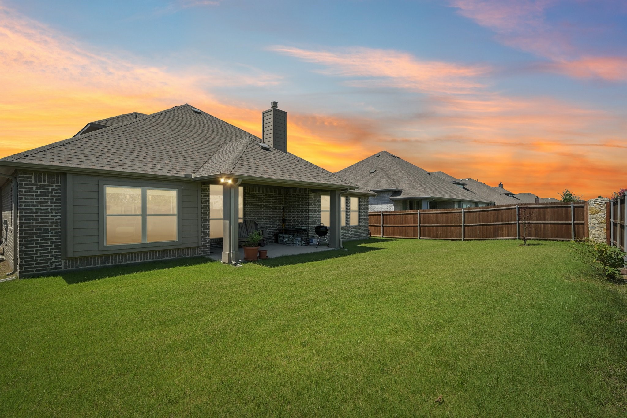 3116 Golden Sunset Court