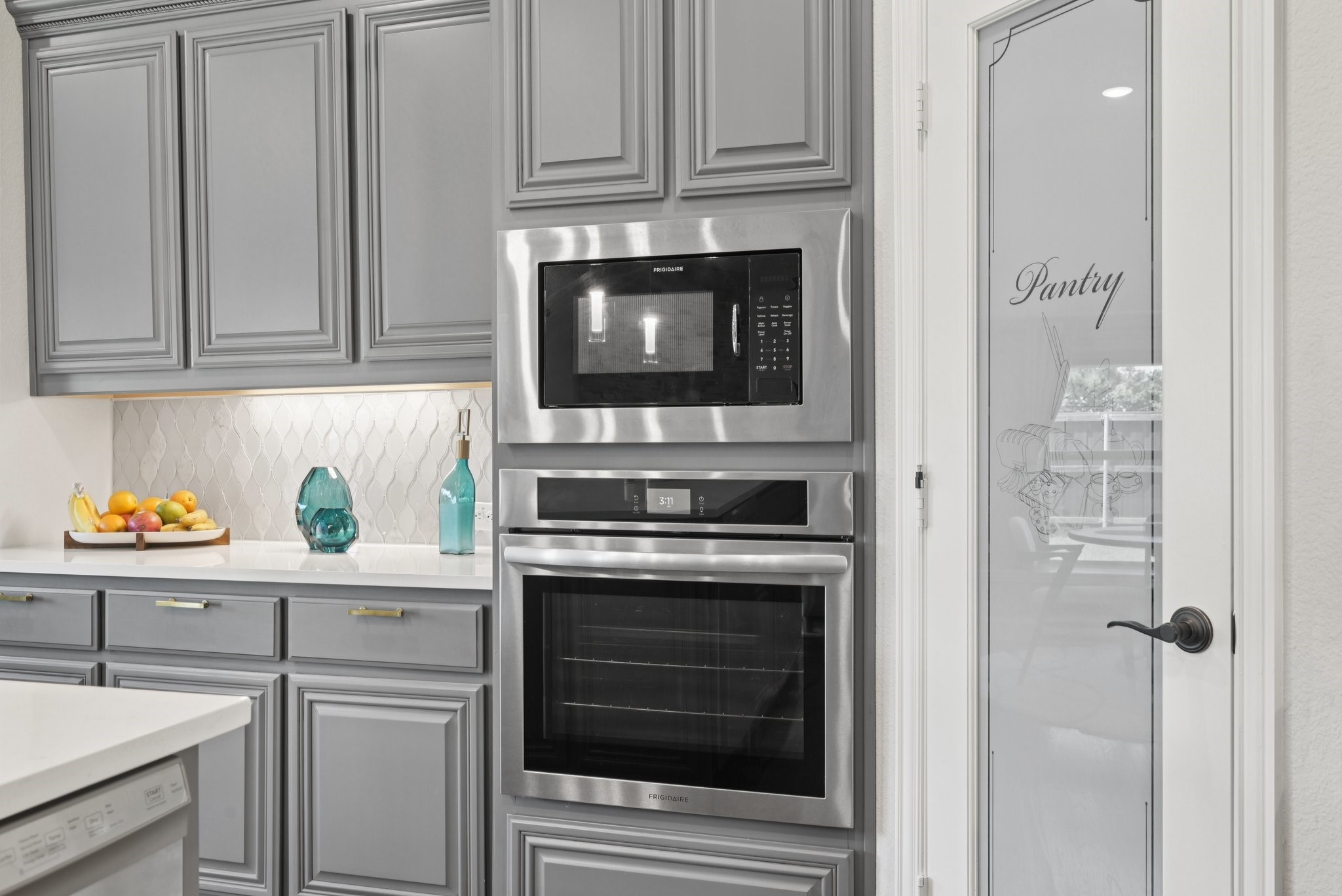 3116 Golden Sunset Court