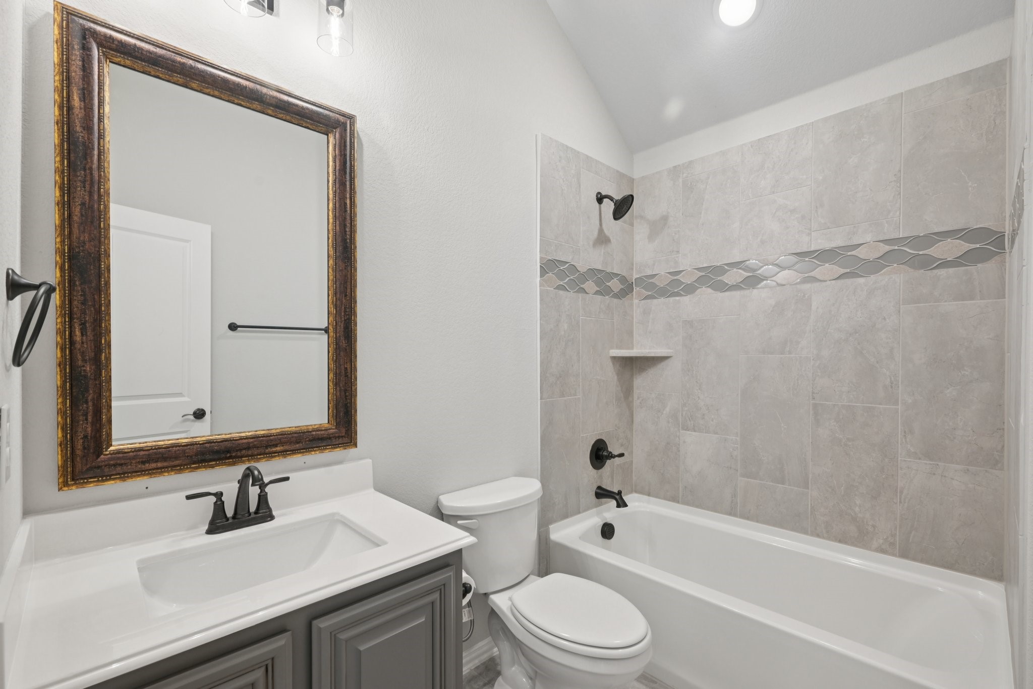 3116 Golden Sunset Court