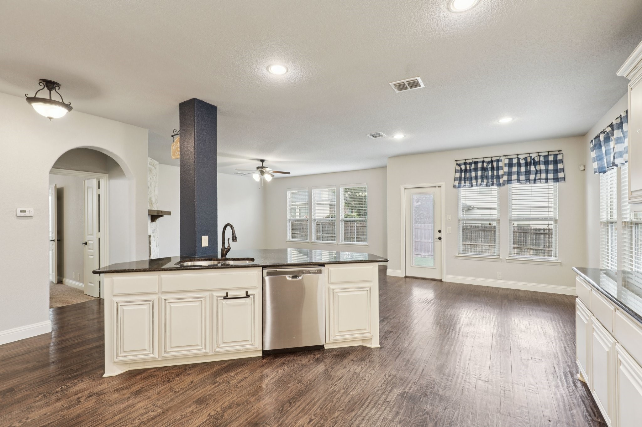 640 Tierra Vista Way