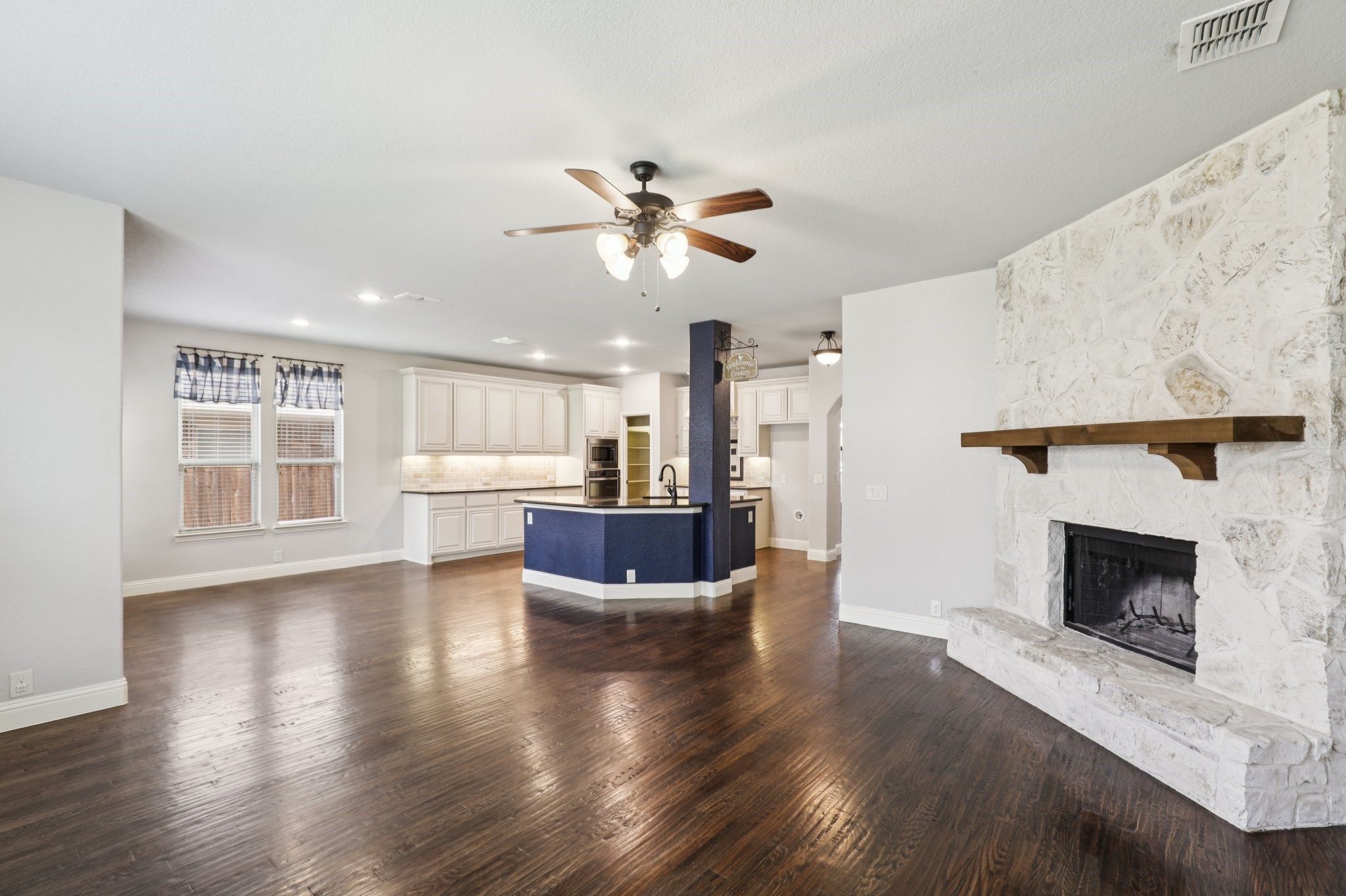 640 Tierra Vista Way