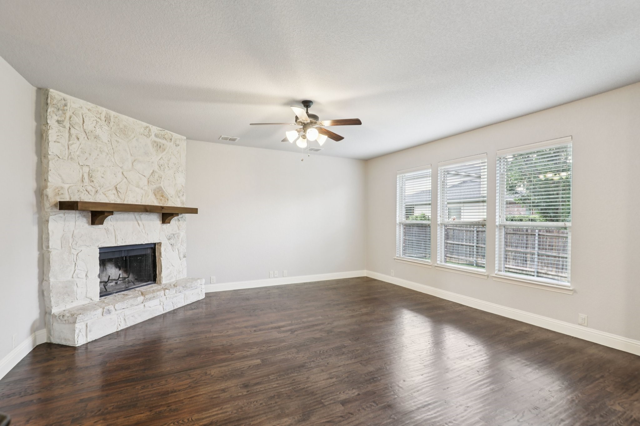 640 Tierra Vista Way