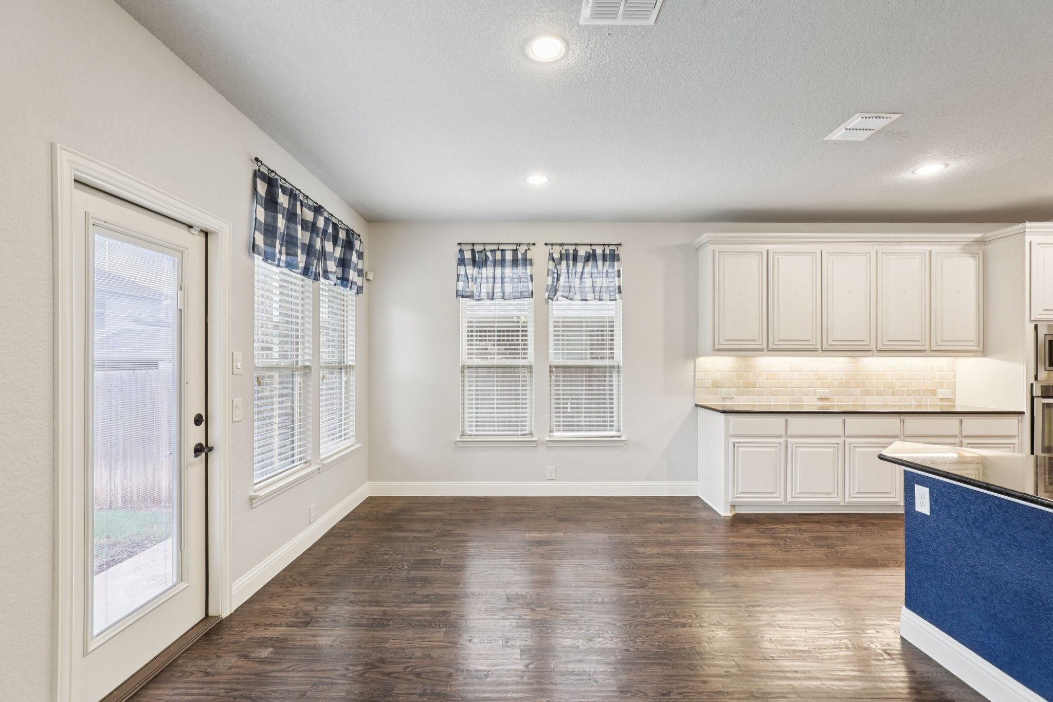 640 Tierra Vista Way