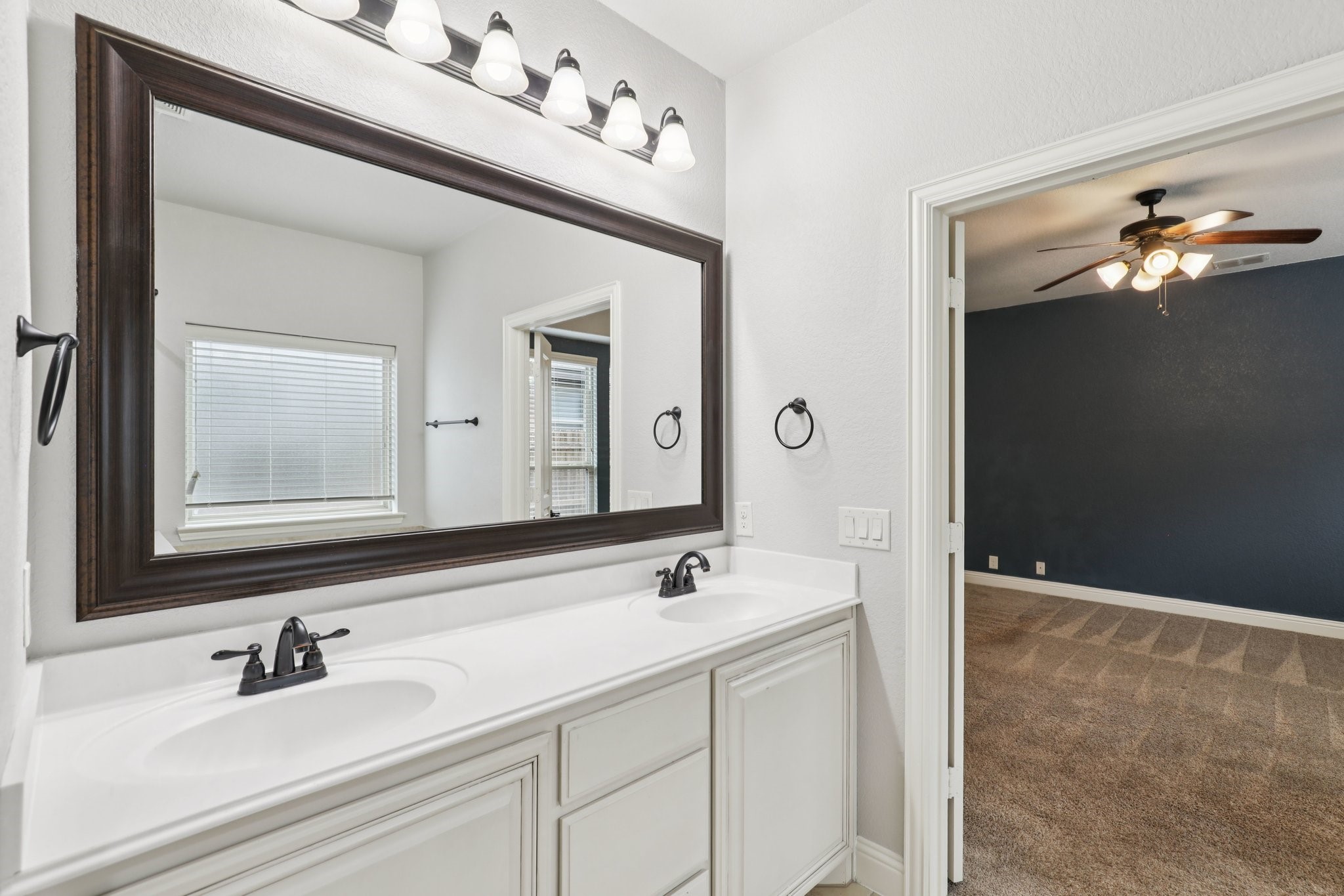 640 Tierra Vista Way