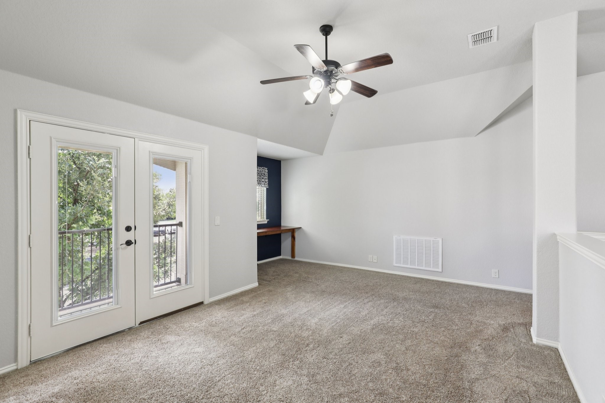 640 Tierra Vista Way