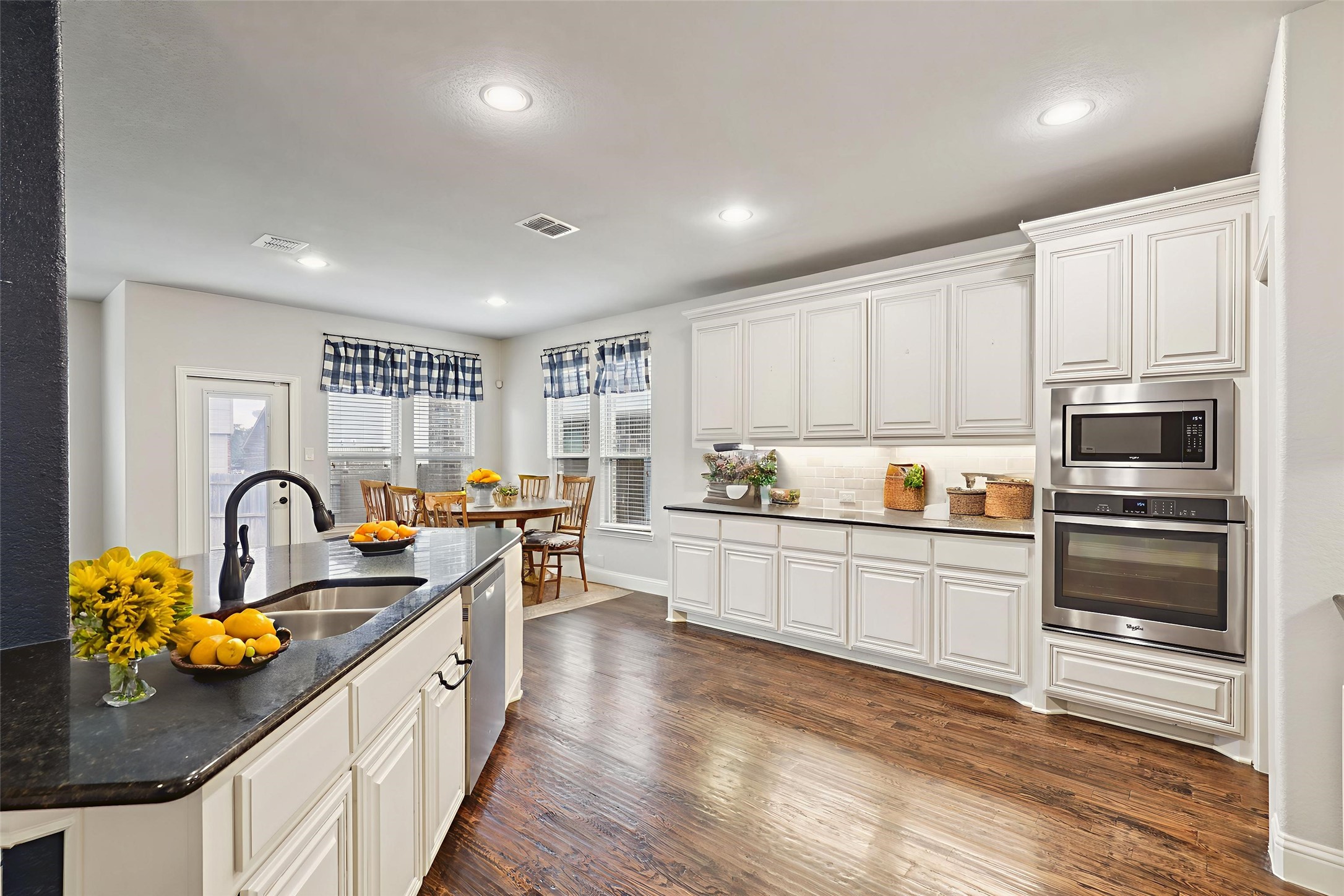 640 Tierra Vista Way