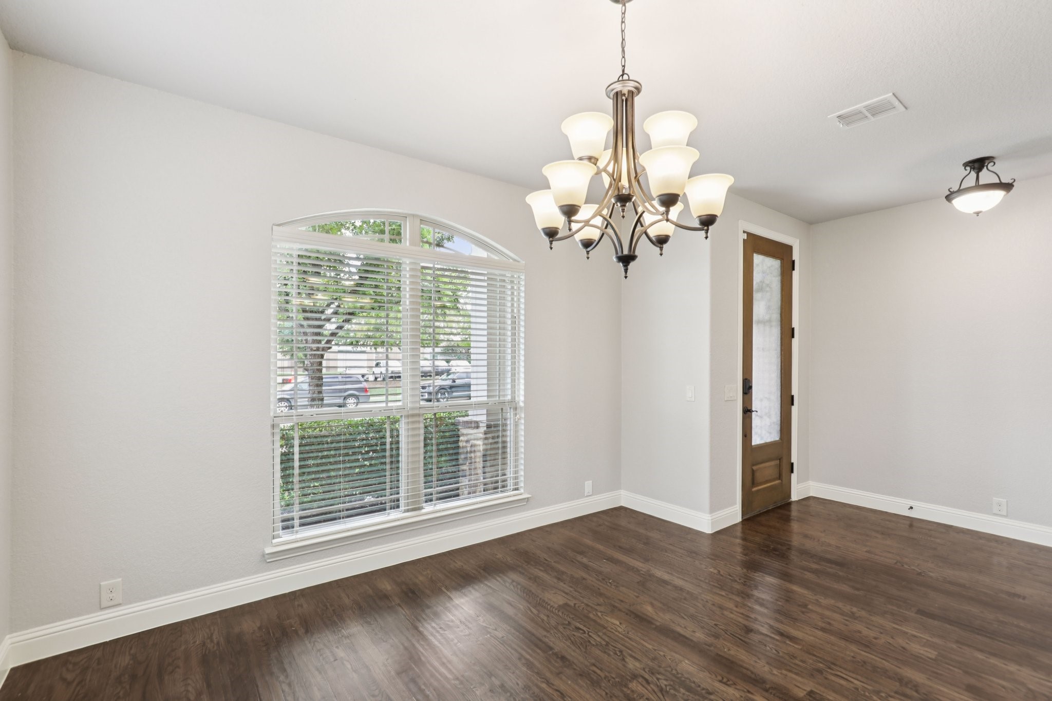 640 Tierra Vista Way