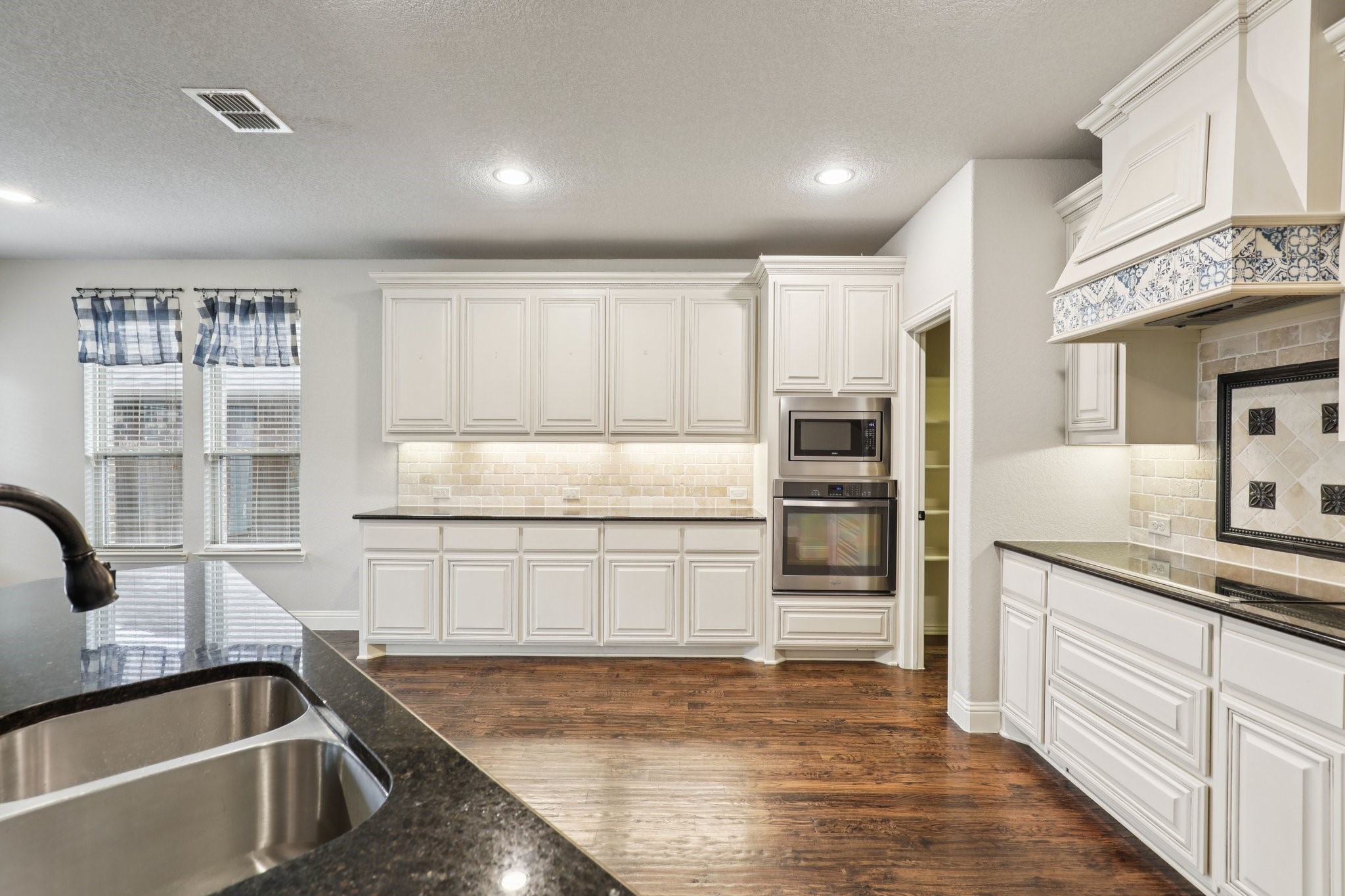 640 Tierra Vista Way