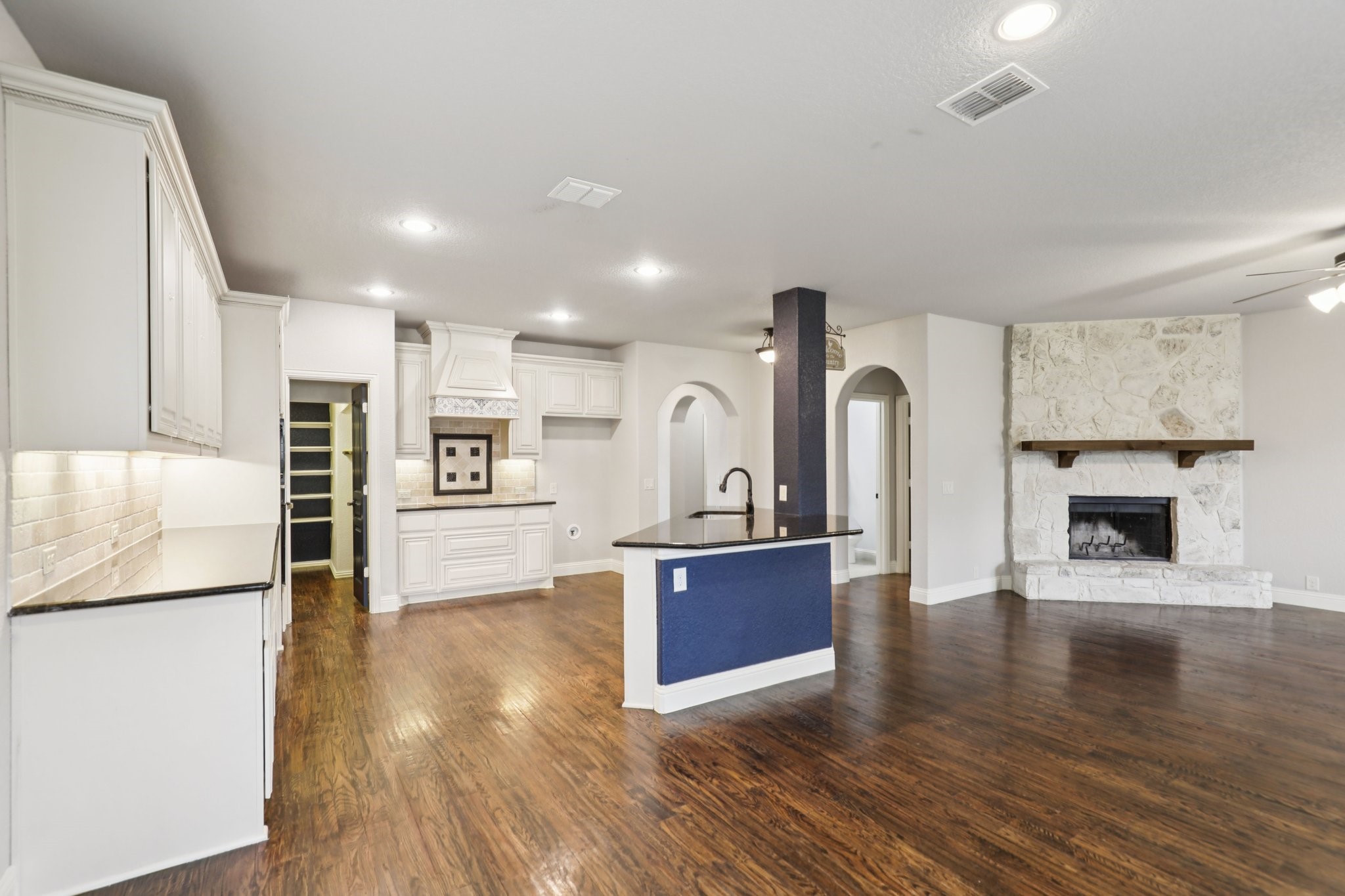 640 Tierra Vista Way