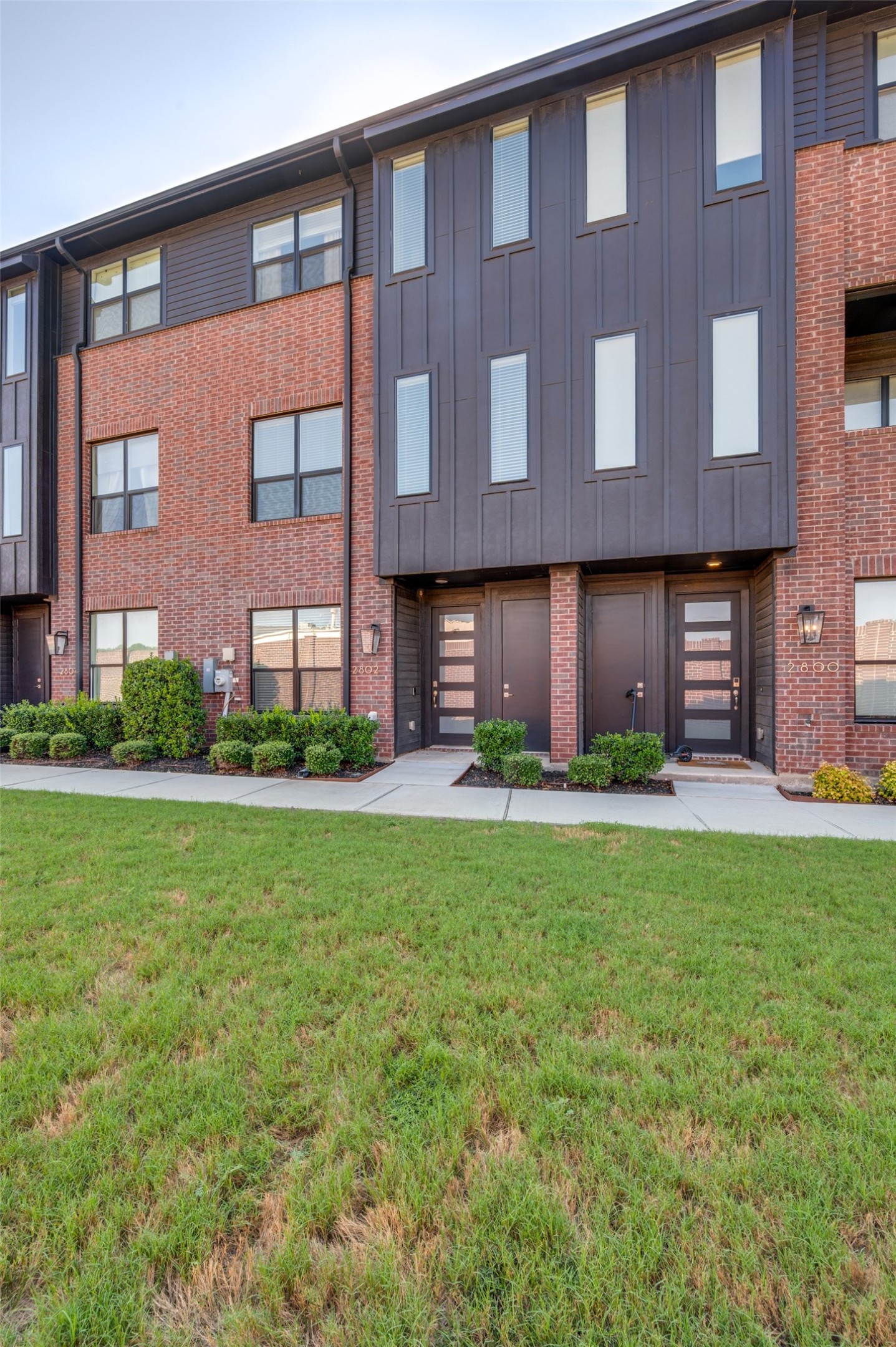 2802 Addison Park Lane
