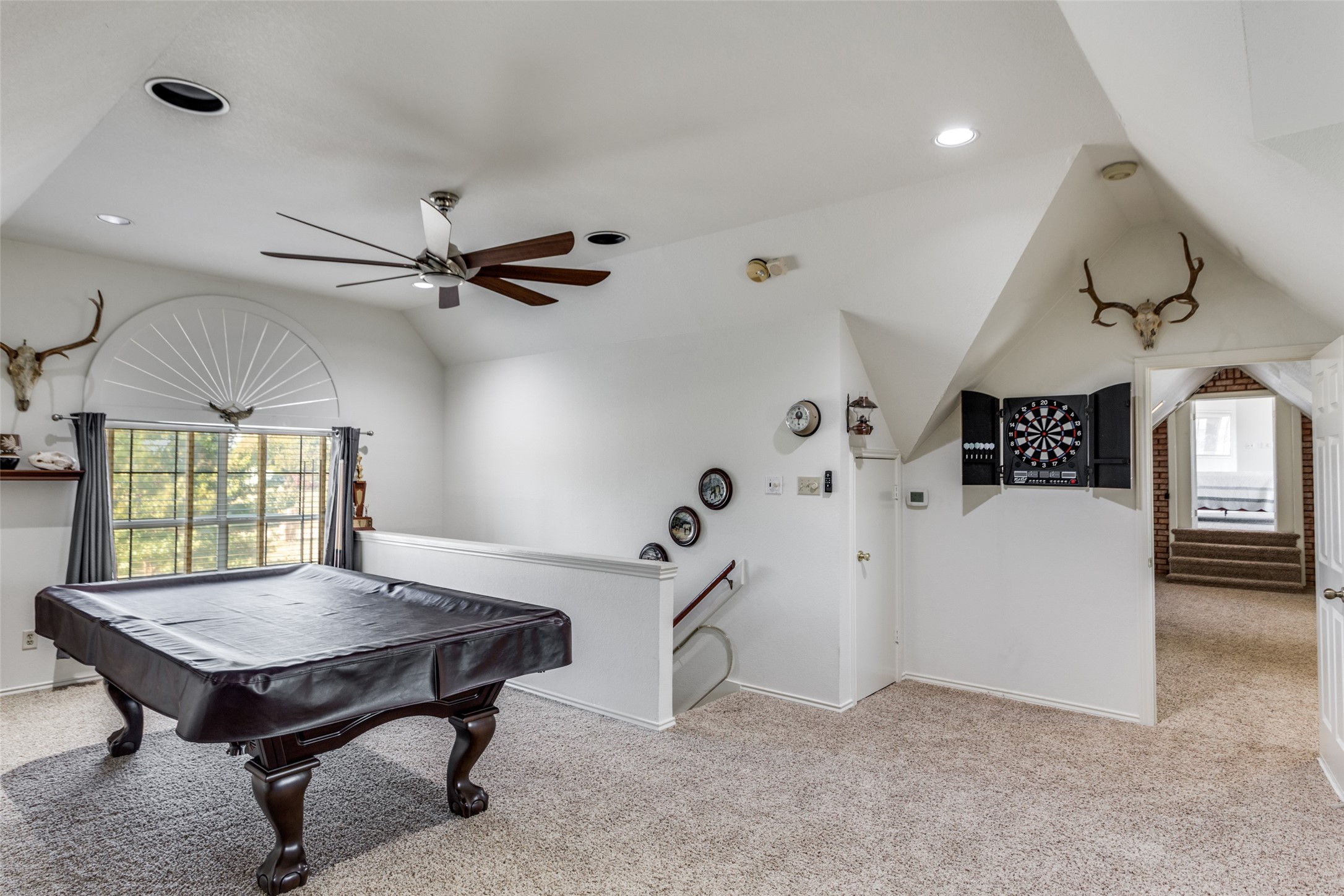 6035 Oak Hollow Drive