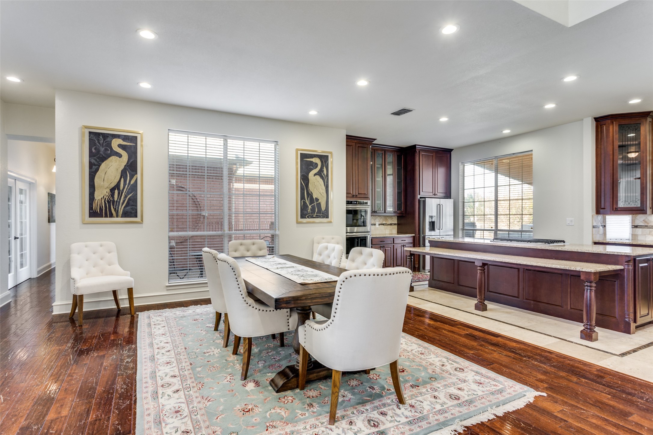 6035 Oak Hollow Drive