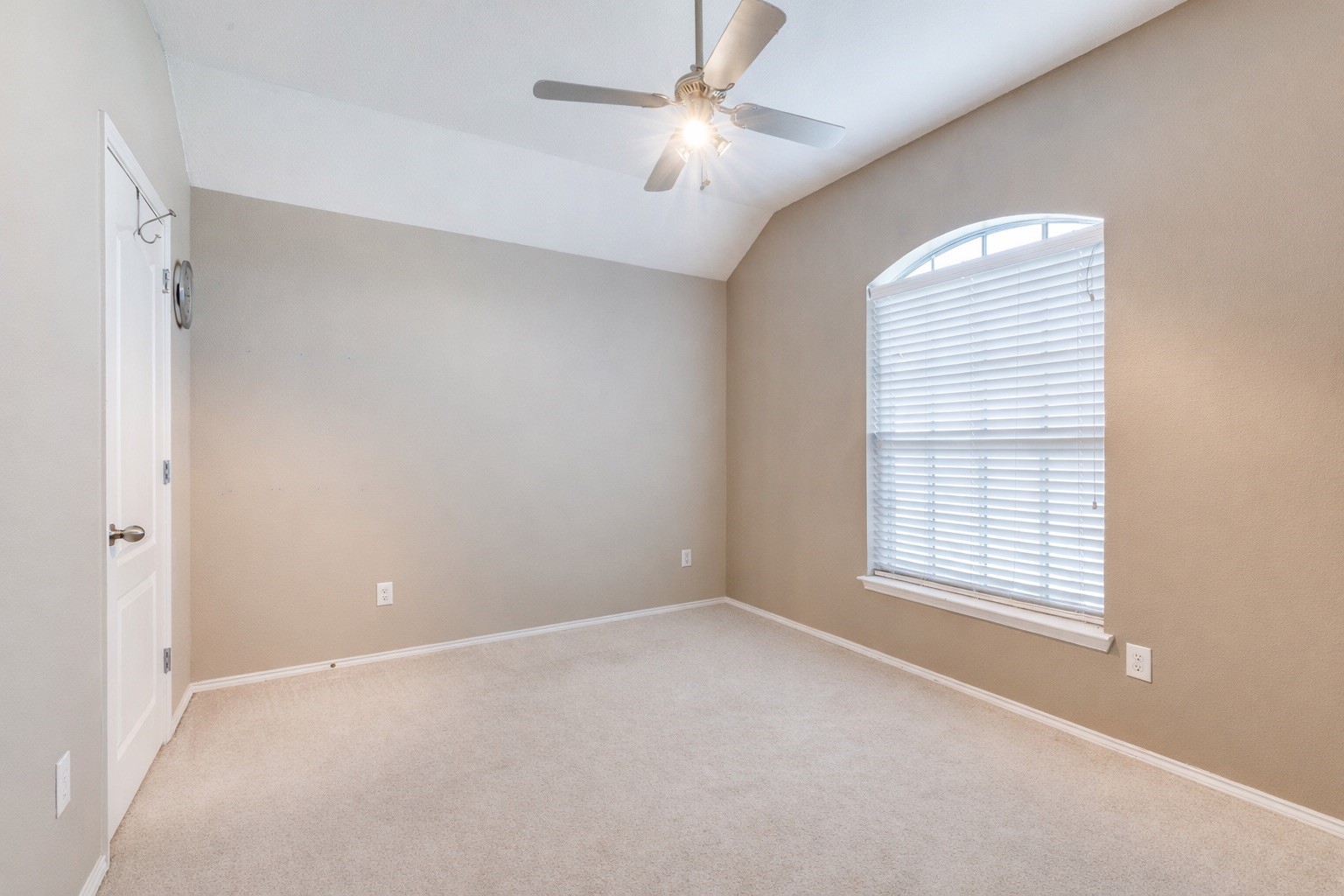 6217 Granite Creek Drive