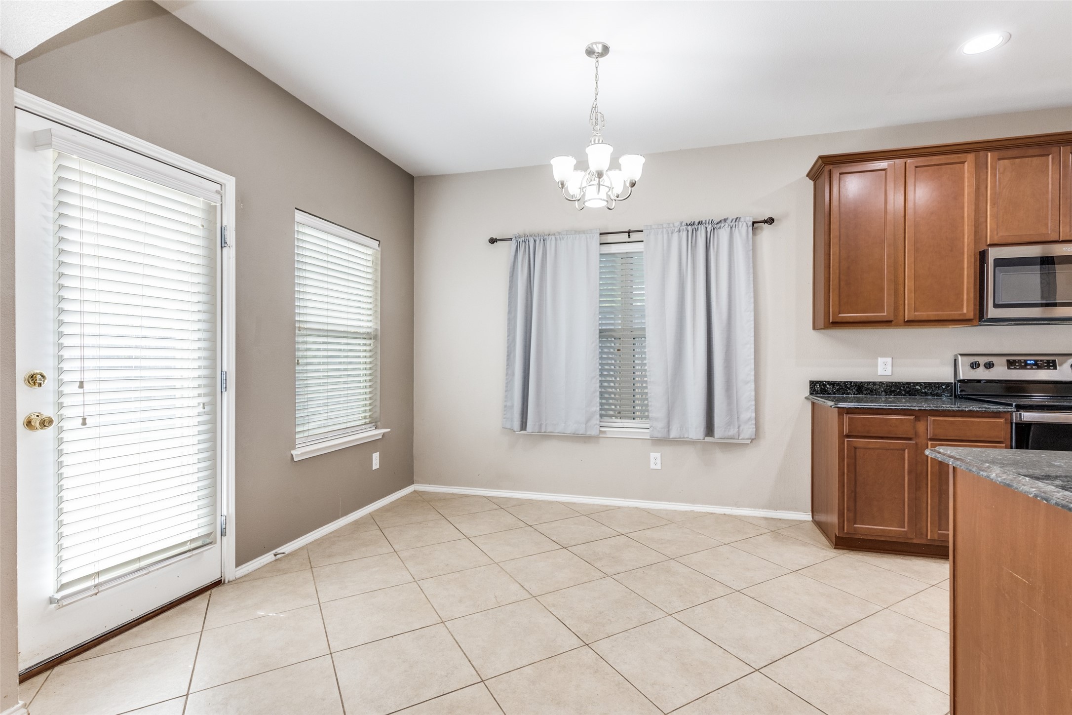 6217 Granite Creek Drive