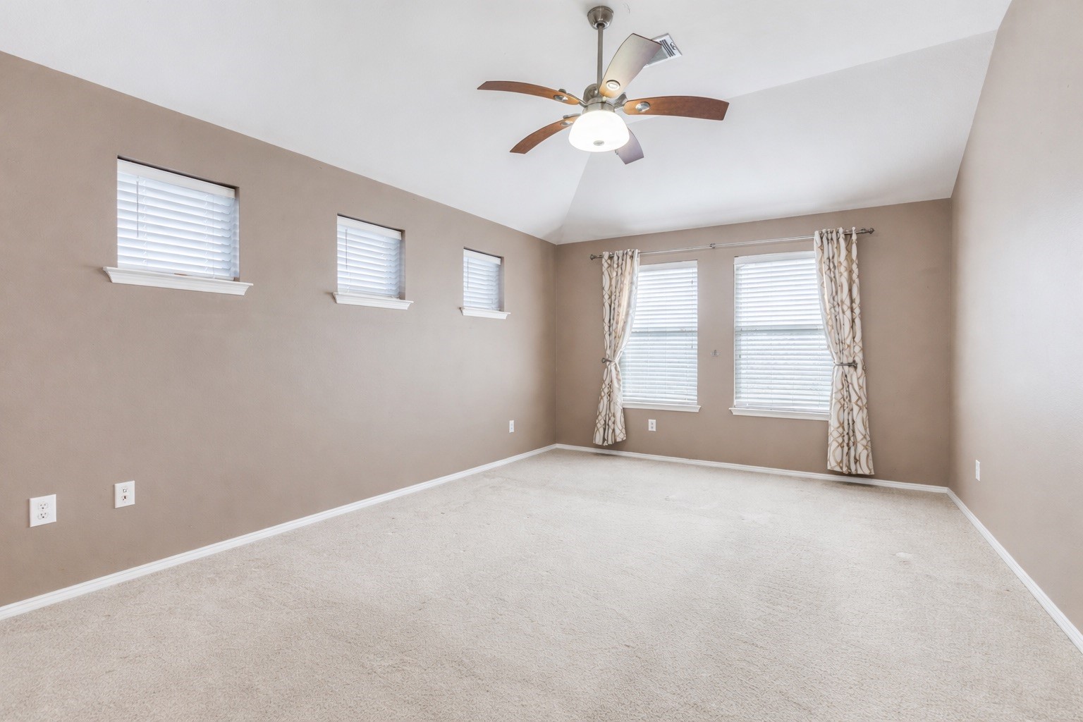 6217 Granite Creek Drive