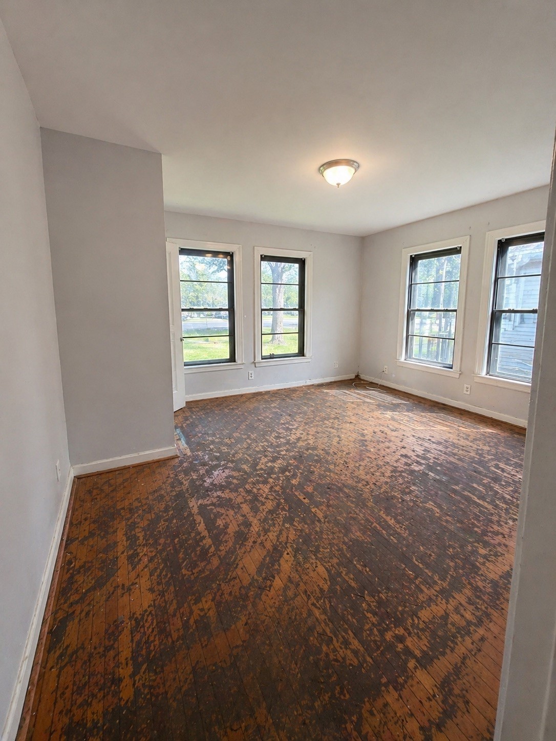 1801 Robinwood Drive
