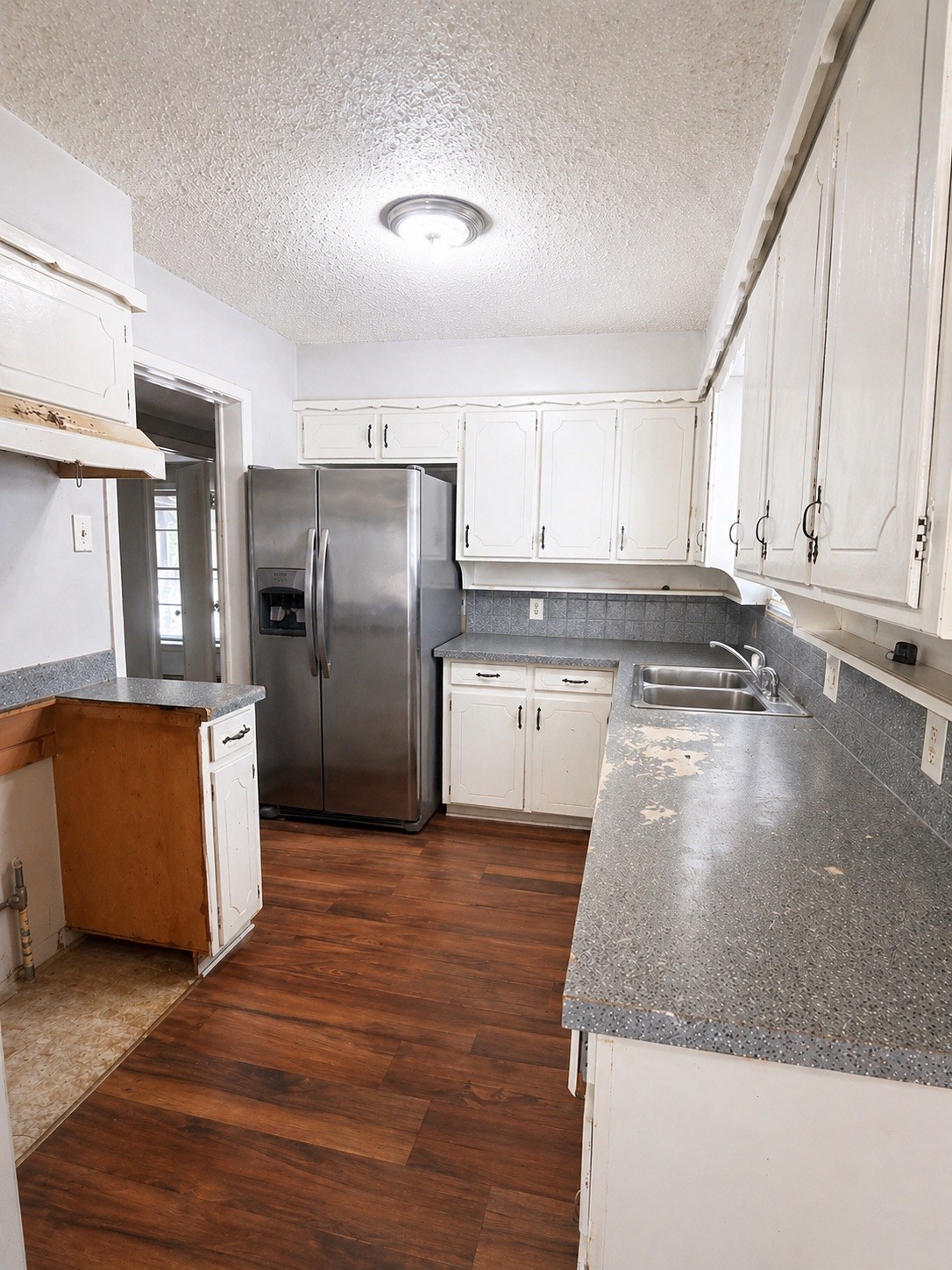 1801 Robinwood Drive