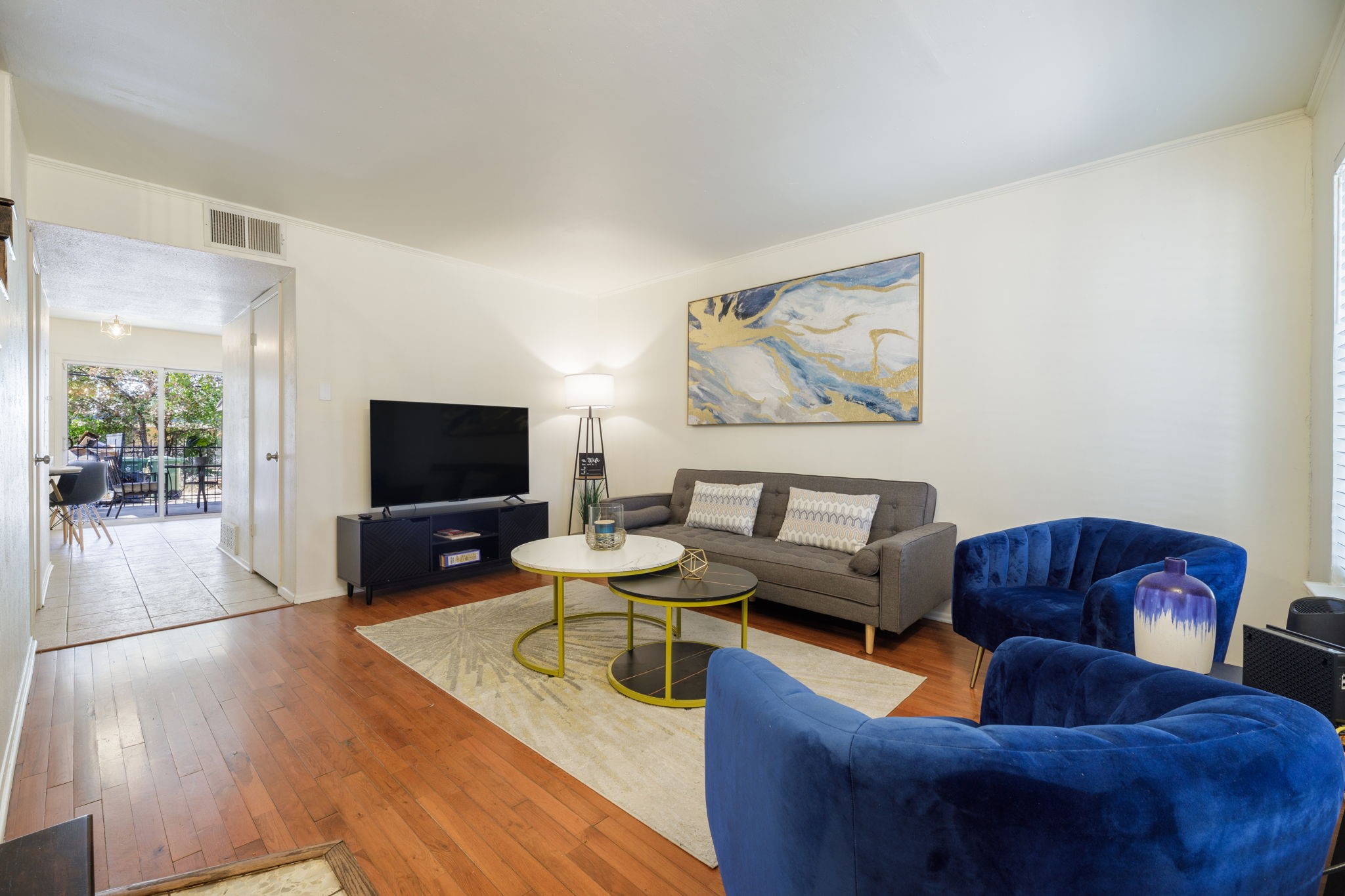 2406 Hollandale Circle
