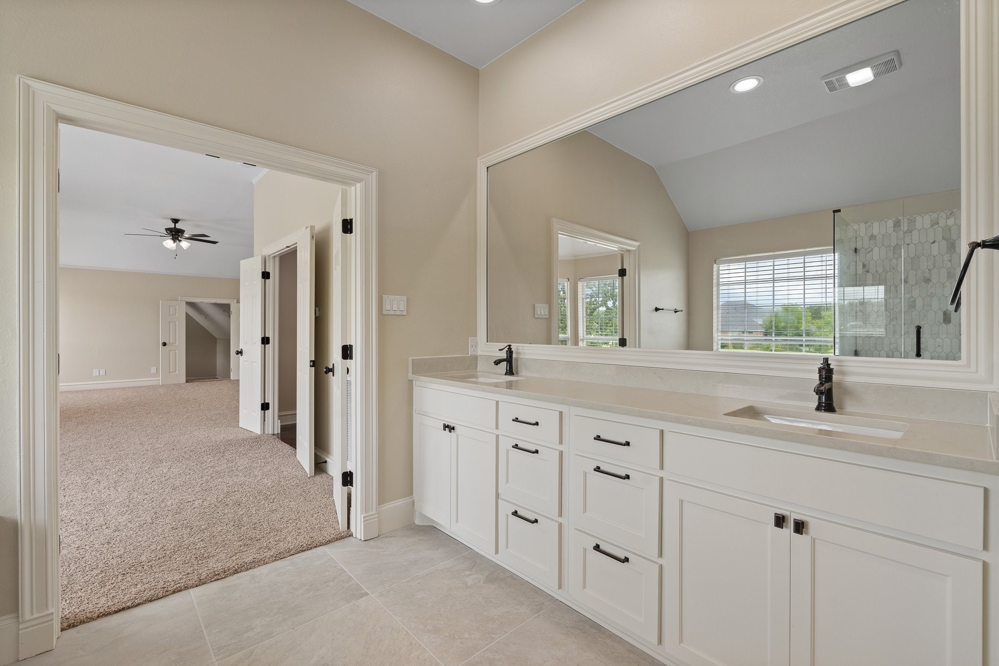 6035 Oak Hollow Drive