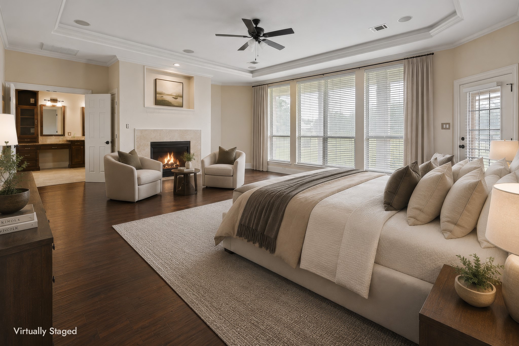 6035 Oak Hollow Drive