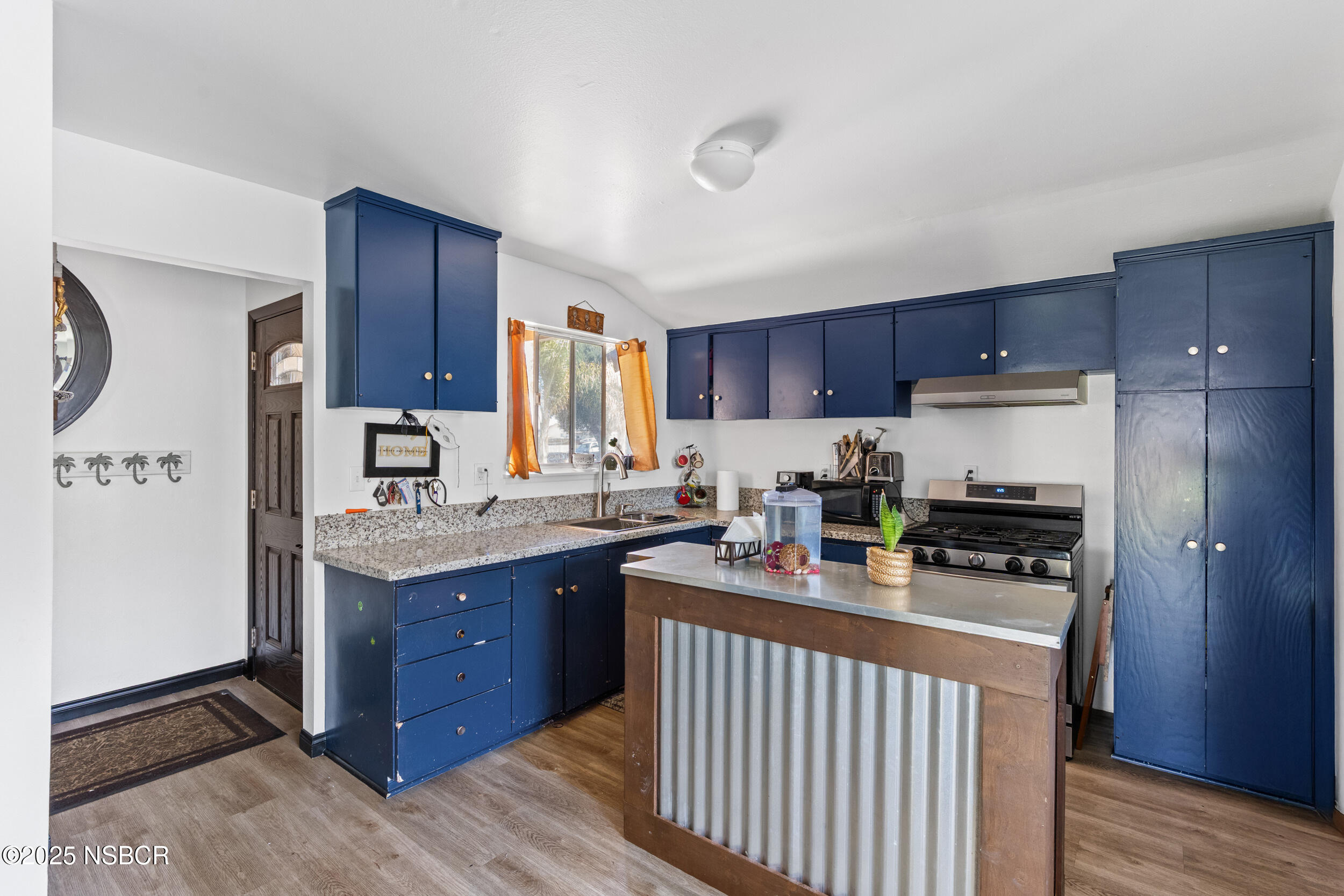 3095 Montano Drive