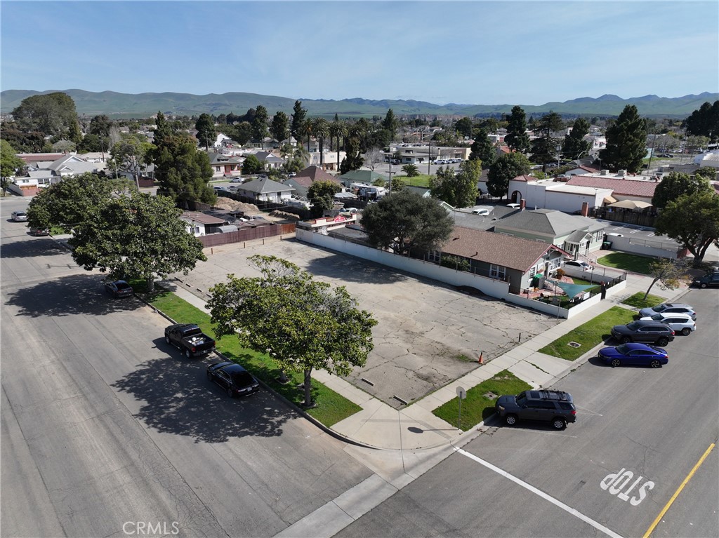 210 N Pine N