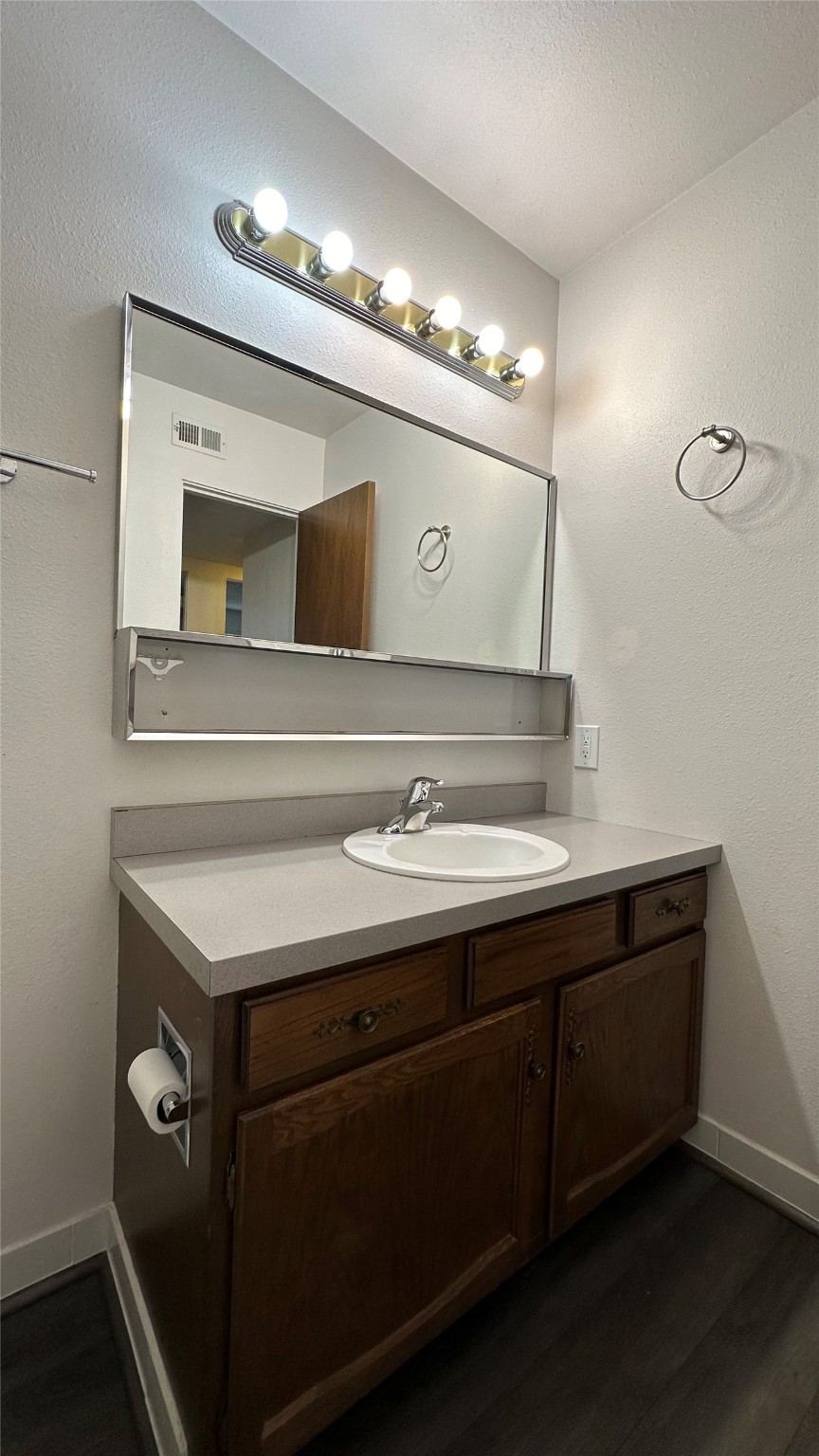 324 13th Avenue S 15