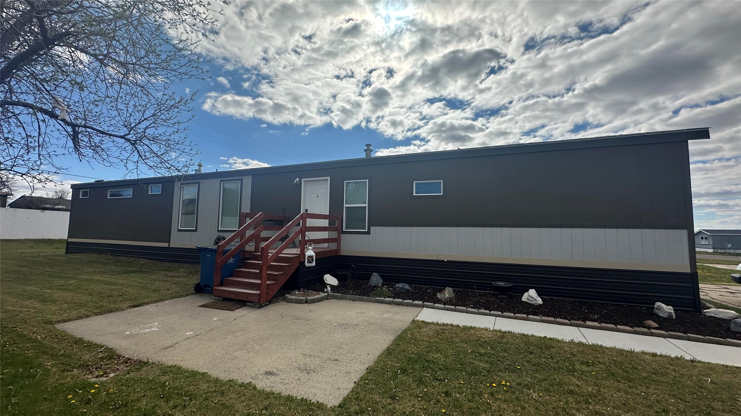 3805 7th Street NE 61