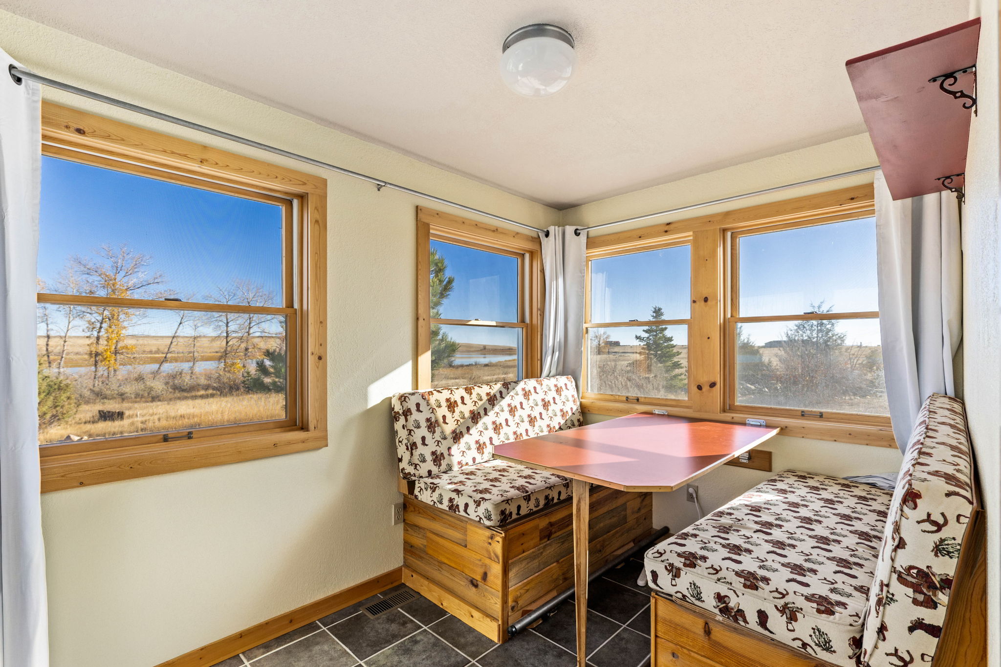 9 Mountain View Drive