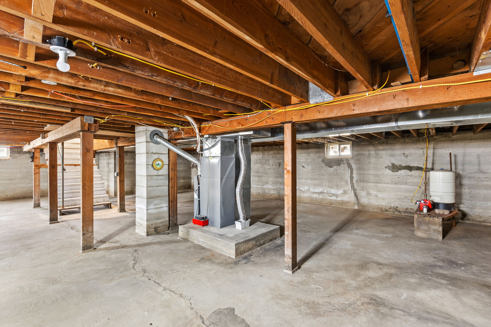 241 8th Lane NE