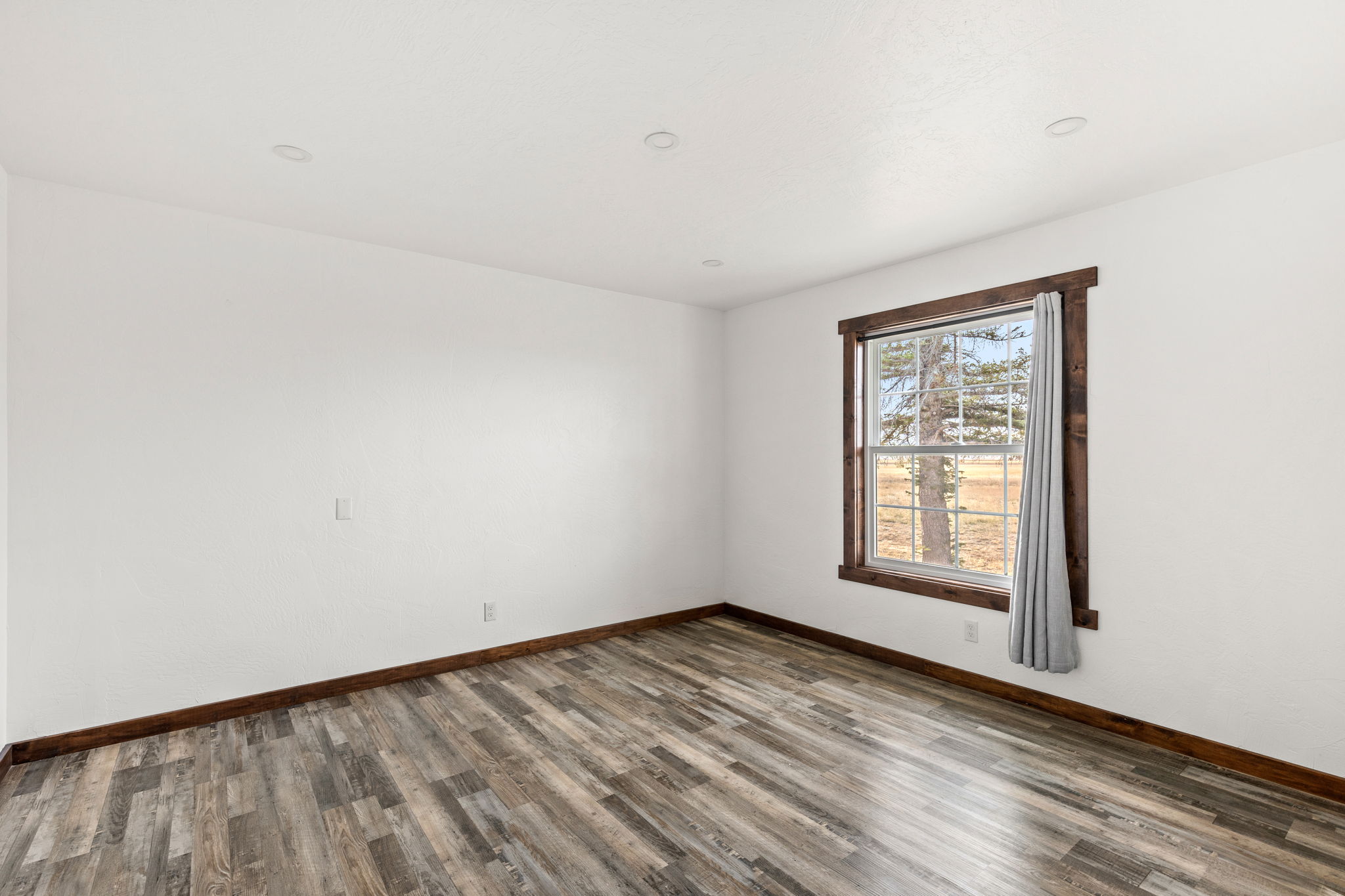 241 8th Lane NE