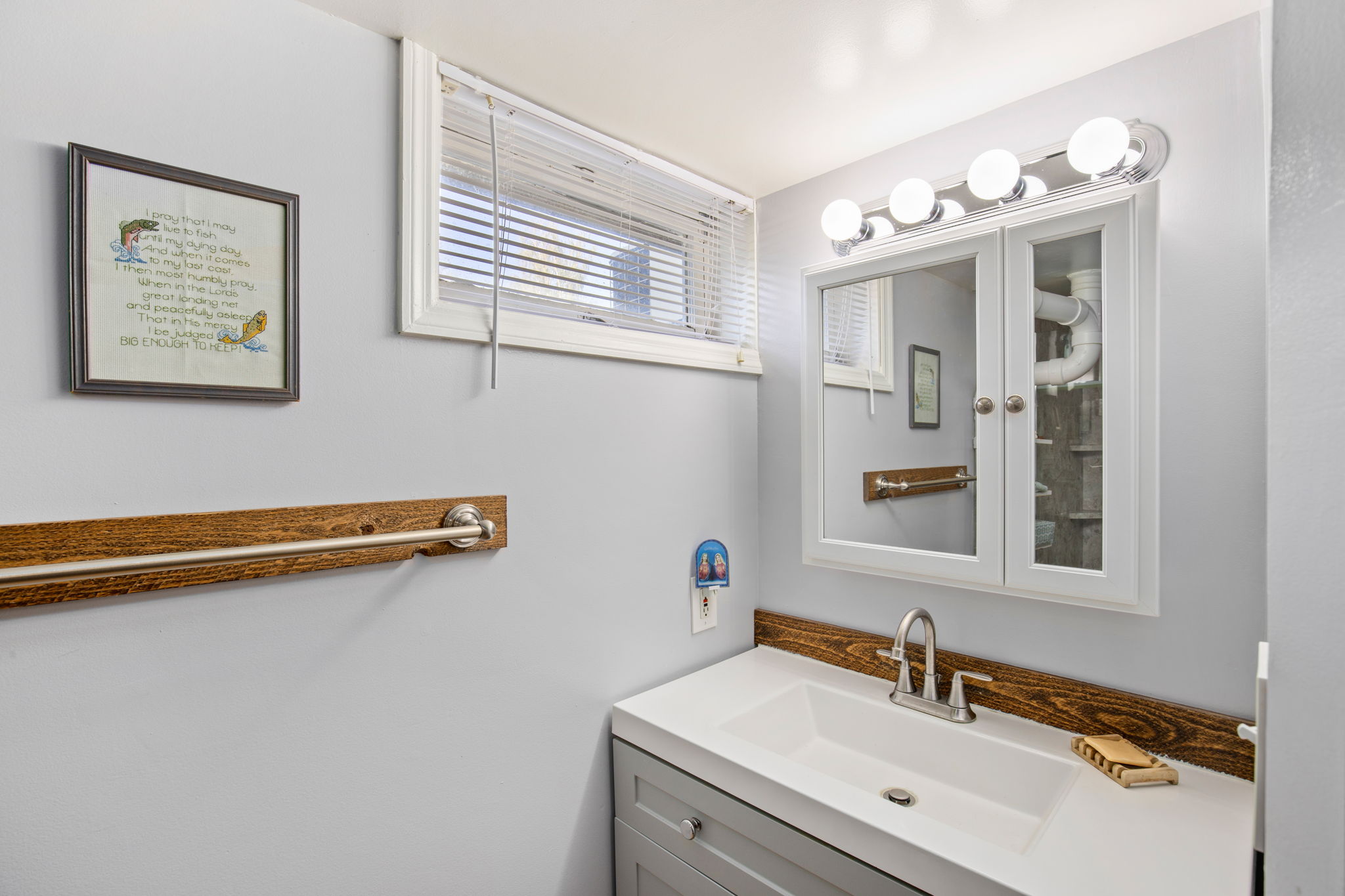 329 Riverview 4 W