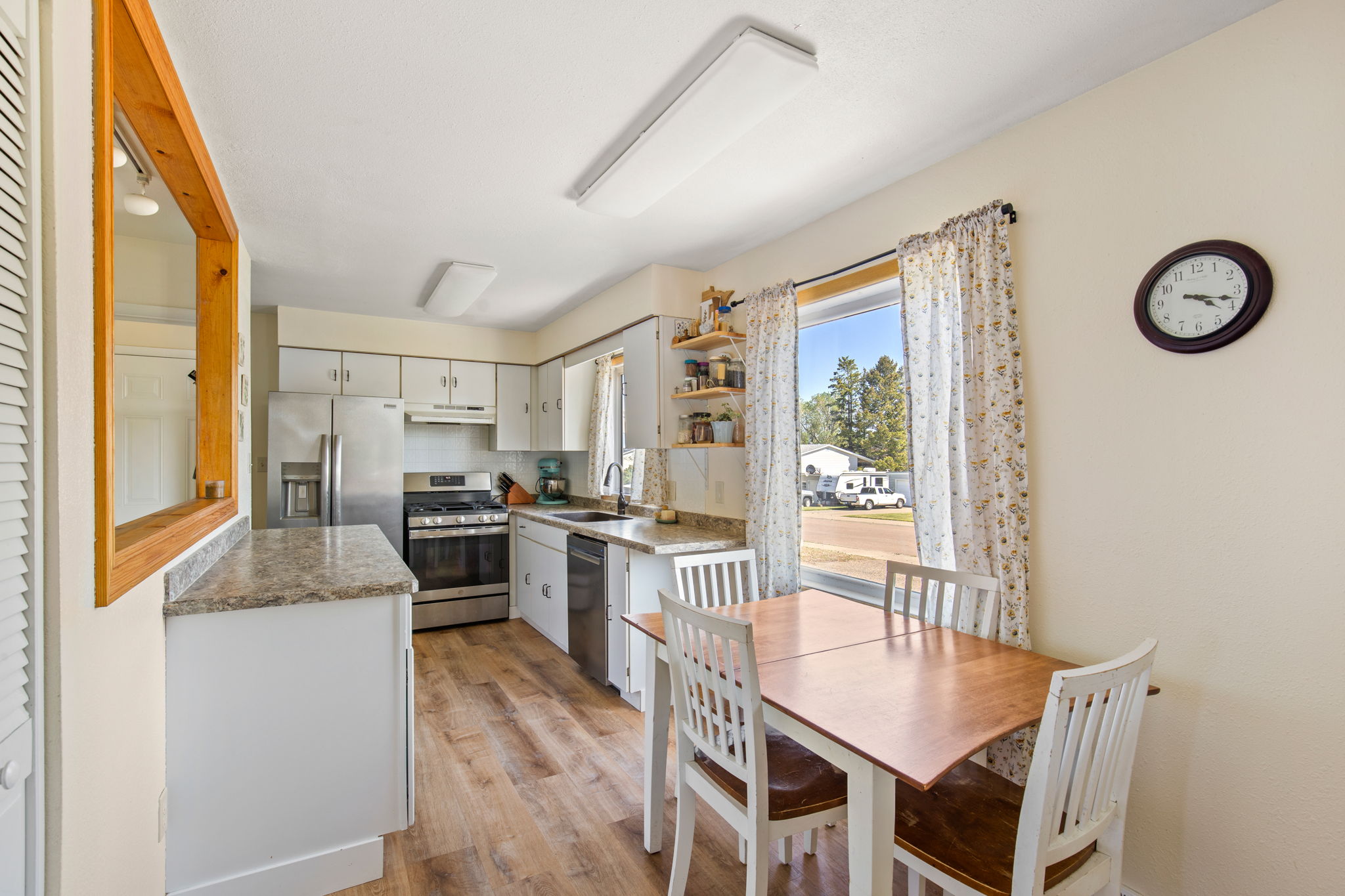 329 Riverview 4 W