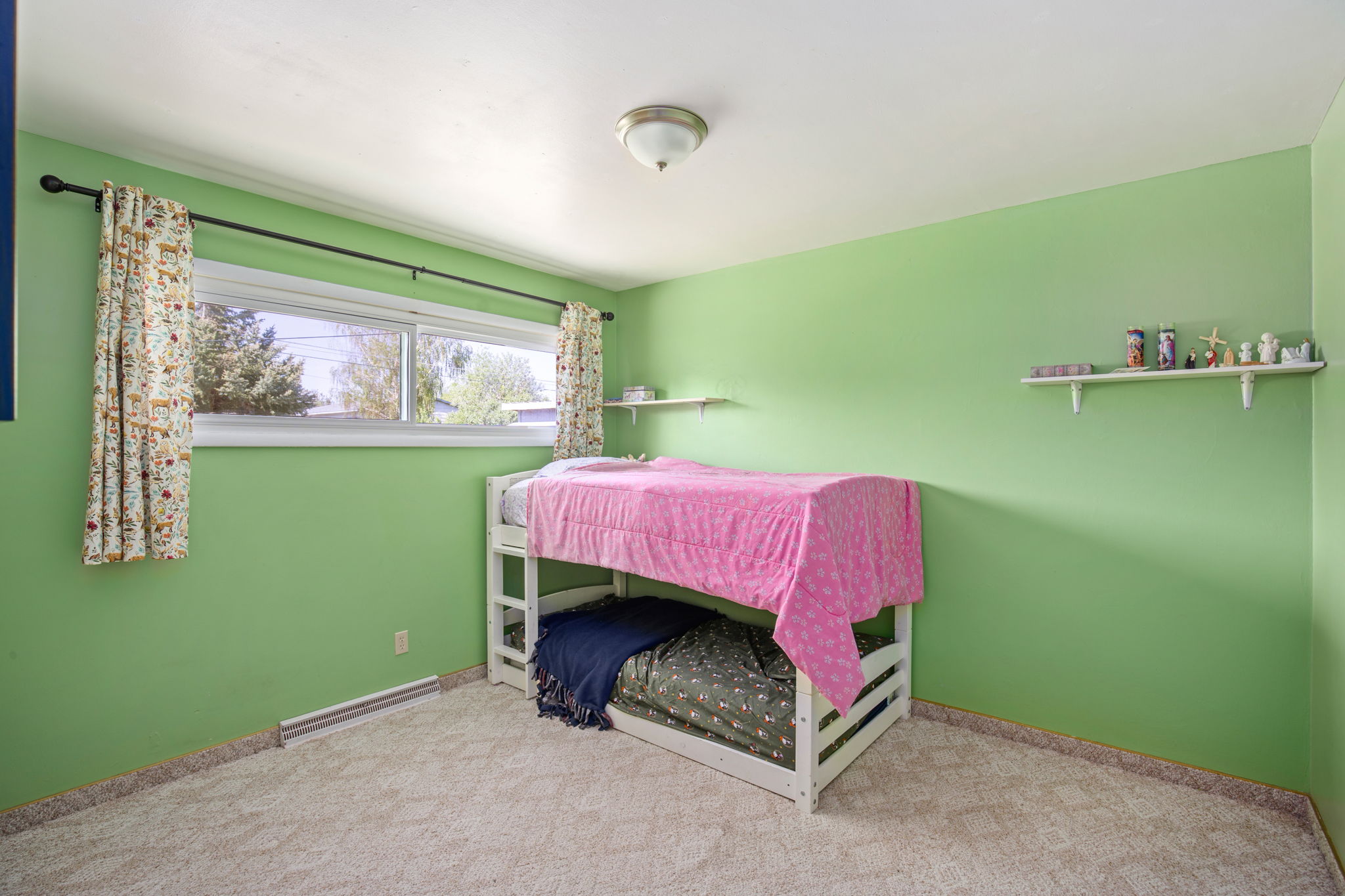 329 Riverview 4 W
