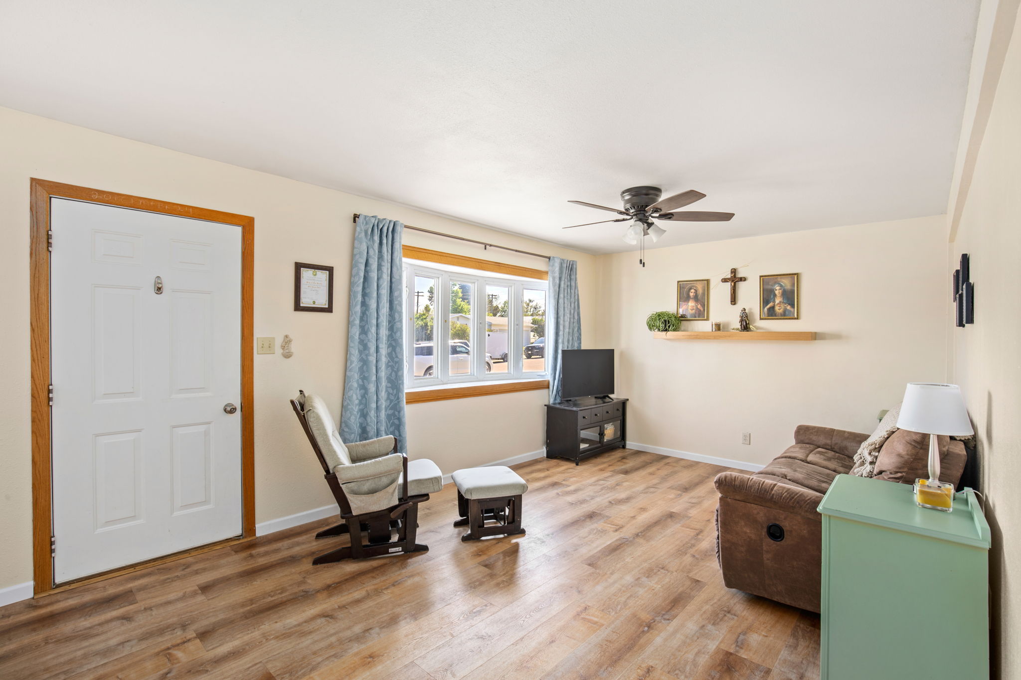 329 Riverview 4 W