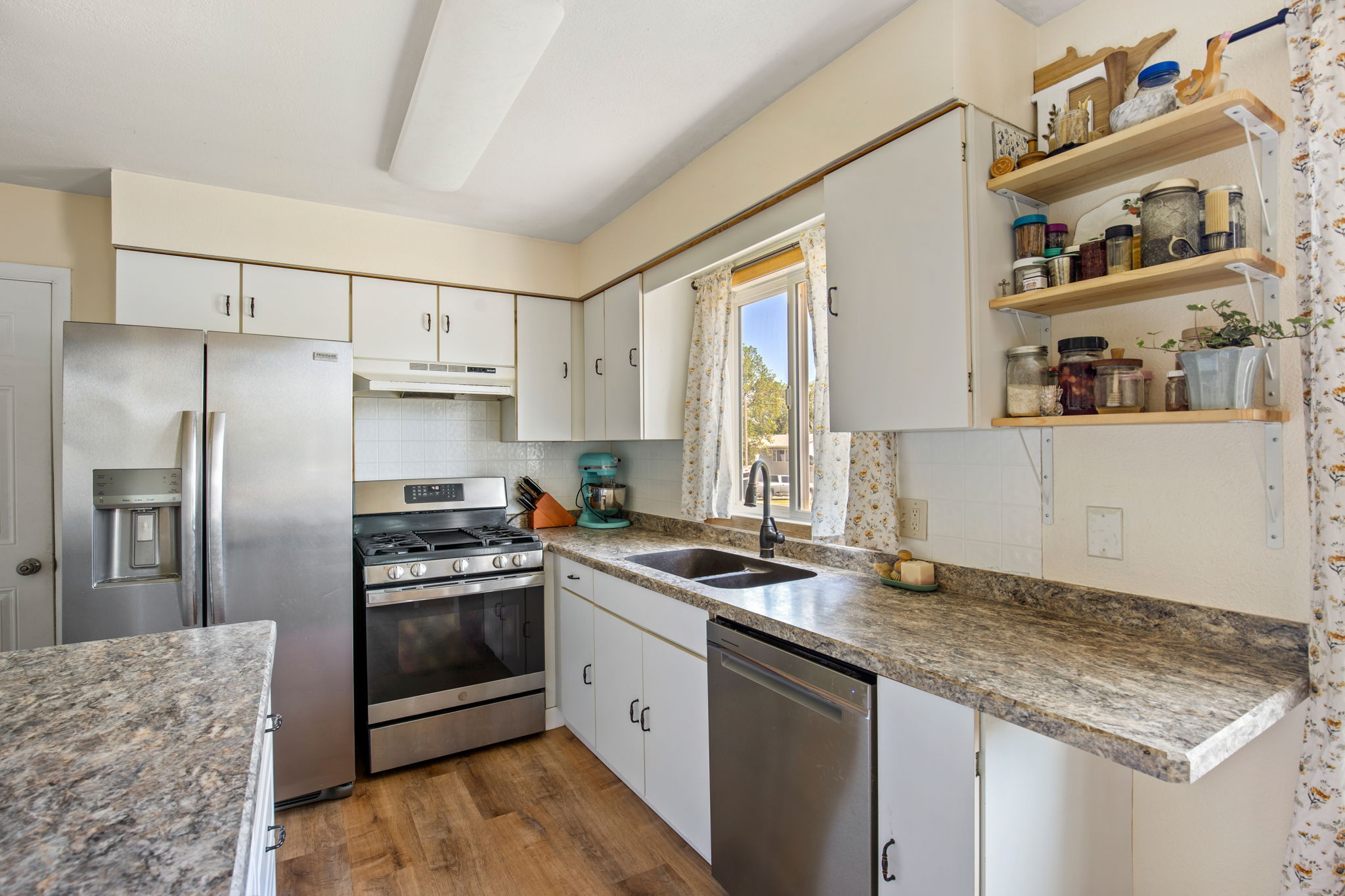 329 Riverview 4 W