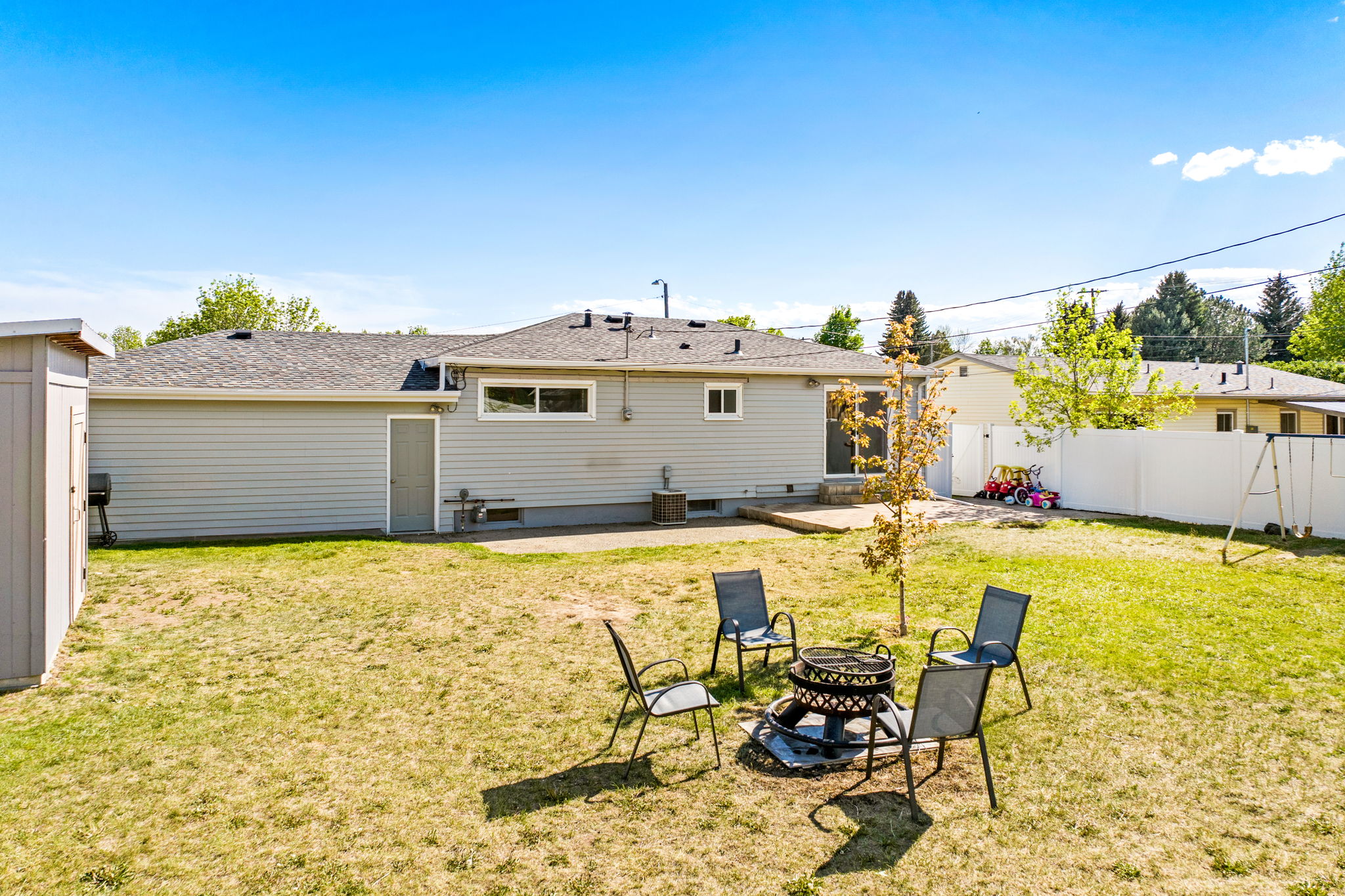329 Riverview 4 W